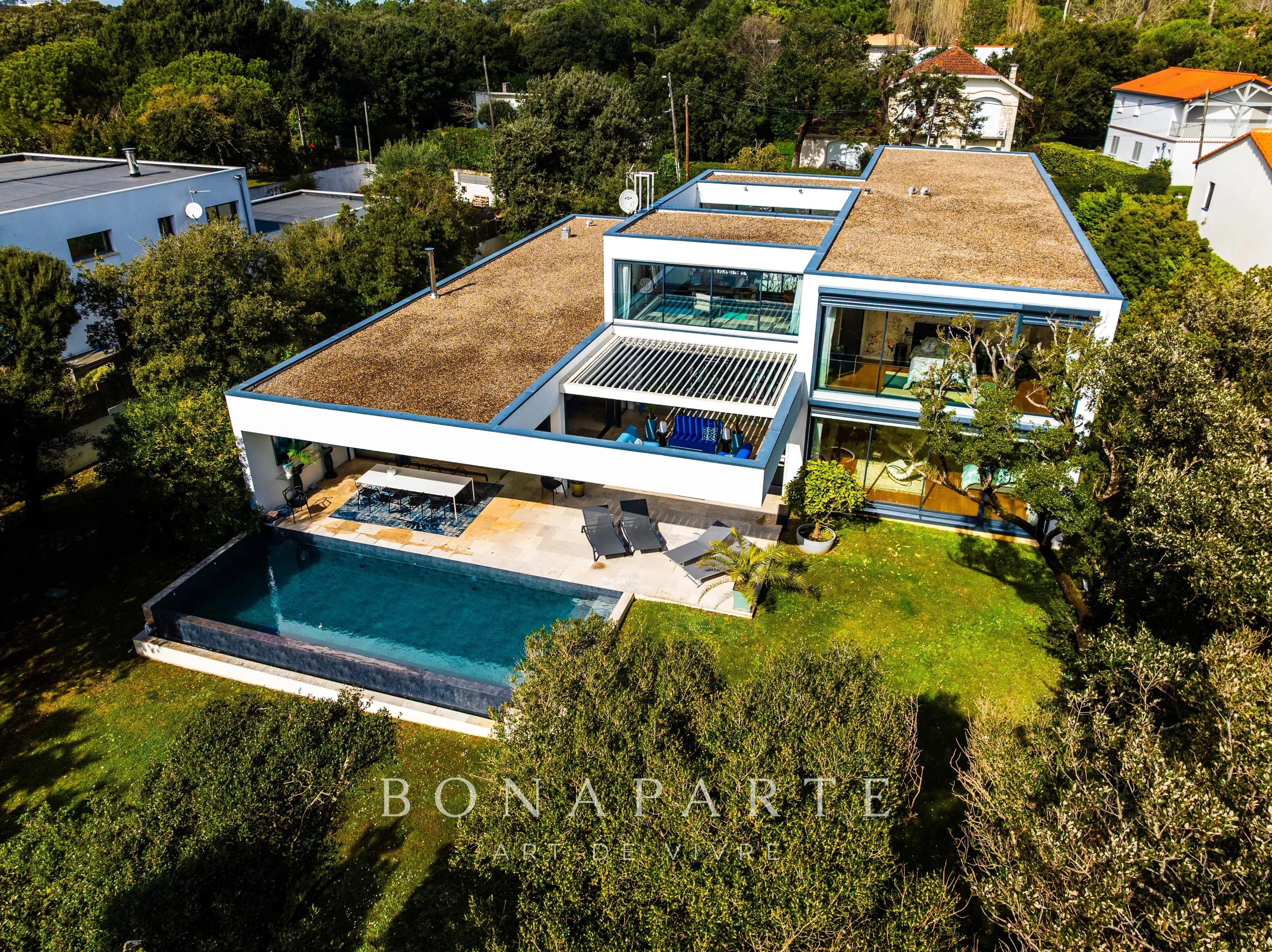 DOMAINE DES FÉES / VAUX SUR MER - PROPRIÉTÉ CONTEMPORAINE D’EXCEPTION