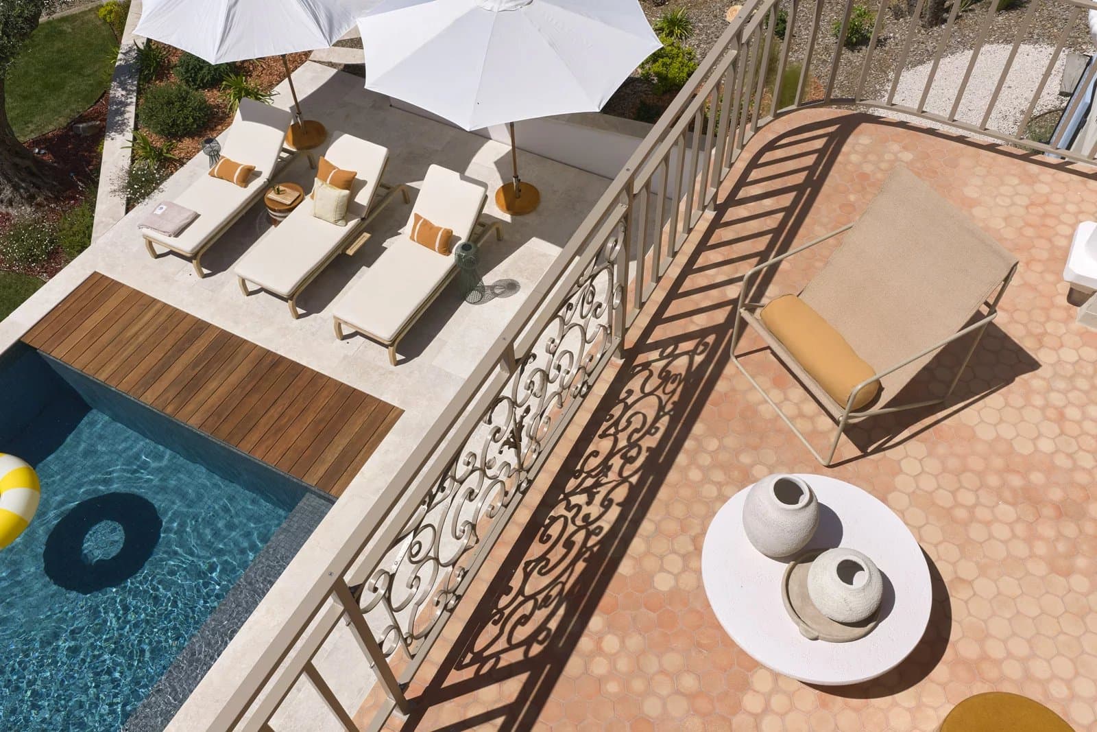 Villa Belle Epoque rénovée avec vue mer dominante, piscine, dépendance et jardin - Photo 2