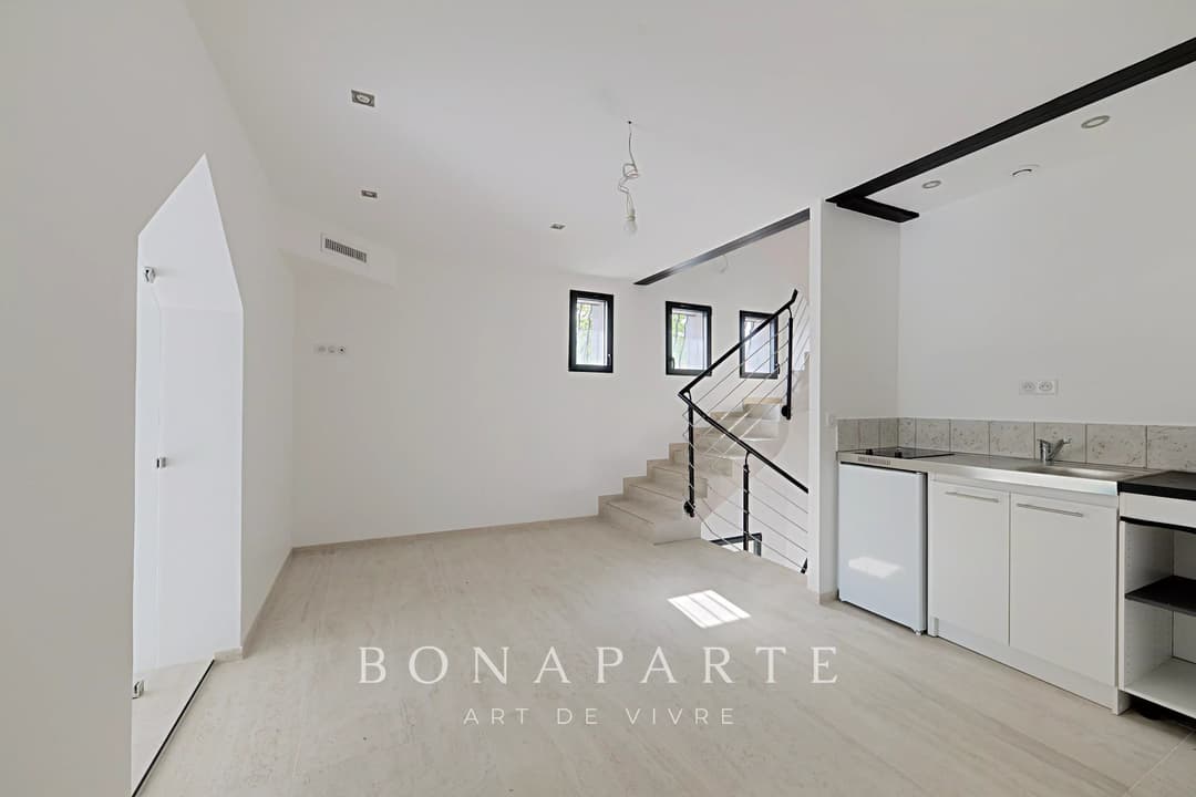 Antony centre – Maison récente de 230 m² avec ascenseur, piscine 8x4 et dépendances sur terrain de 1 150 m² - Photo 8