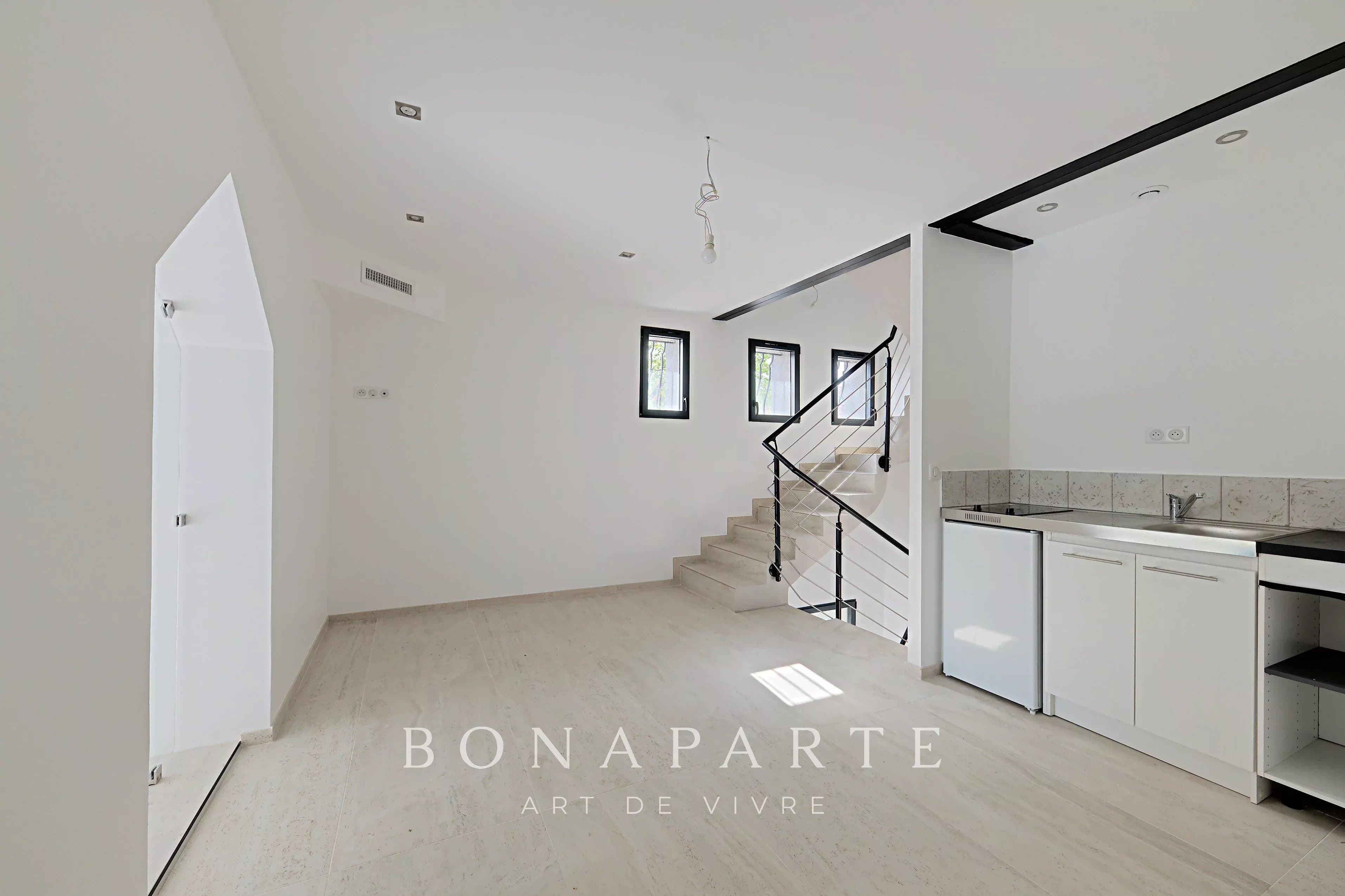 Antony centre – Maison récente de 230 m² avec ascenseur, piscine 8x4 et dépendances sur terrain de 1 150 m² - Photo 8