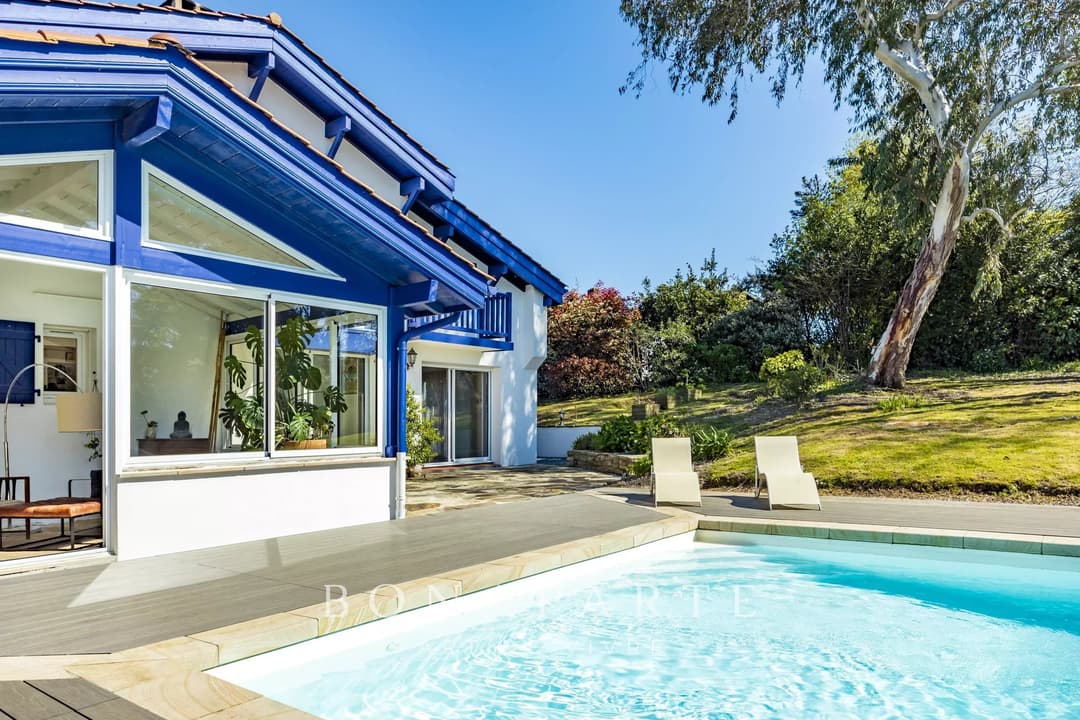 SAINT-JEAN-DE-LUZ - PROPRIETE AVEC PISCINE ET ANNEXE - Photo 3