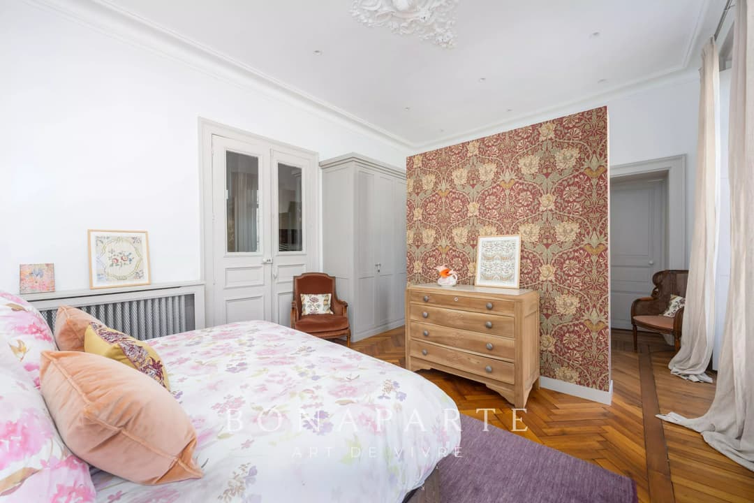 HYPER CENTRE - APPARTEMENT DE STANDING ENTIEREMENT RENOVE - Photo 5