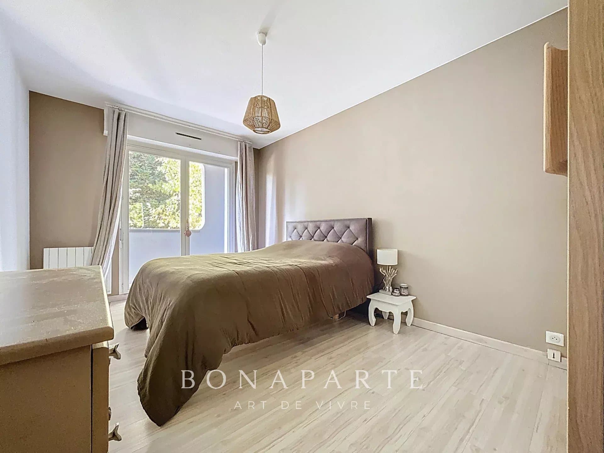 GEX CENTRE - APPARTEMENT LUMINEUX RENOVE - Photo 8