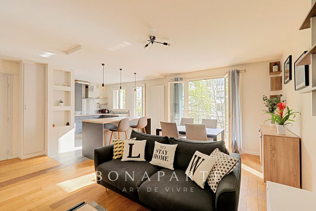 Trois pièces traversant avec balcons - Photo 3