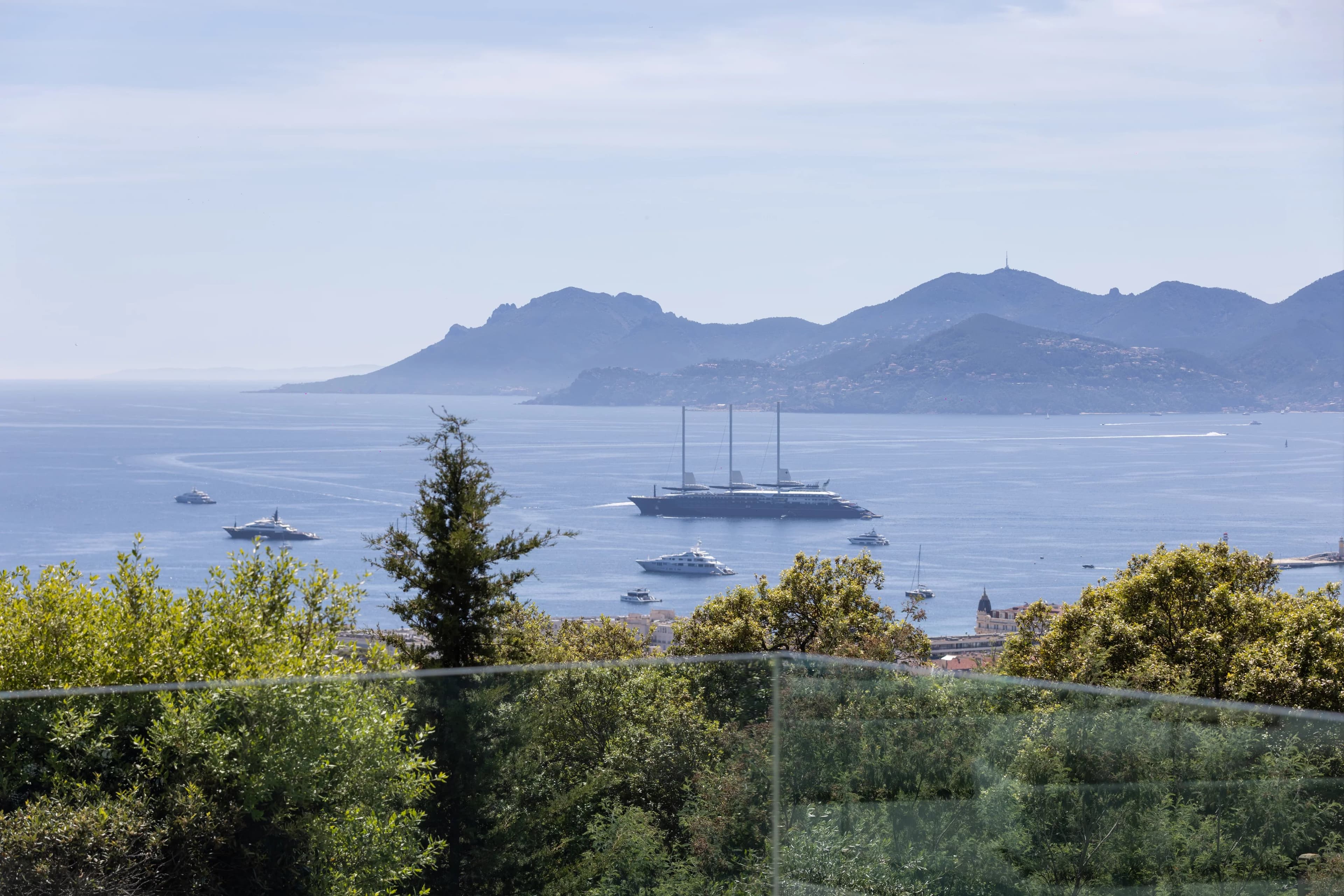 Cannes  Californie – Villa contemporaine avec vue mer panoramique - Photo 14