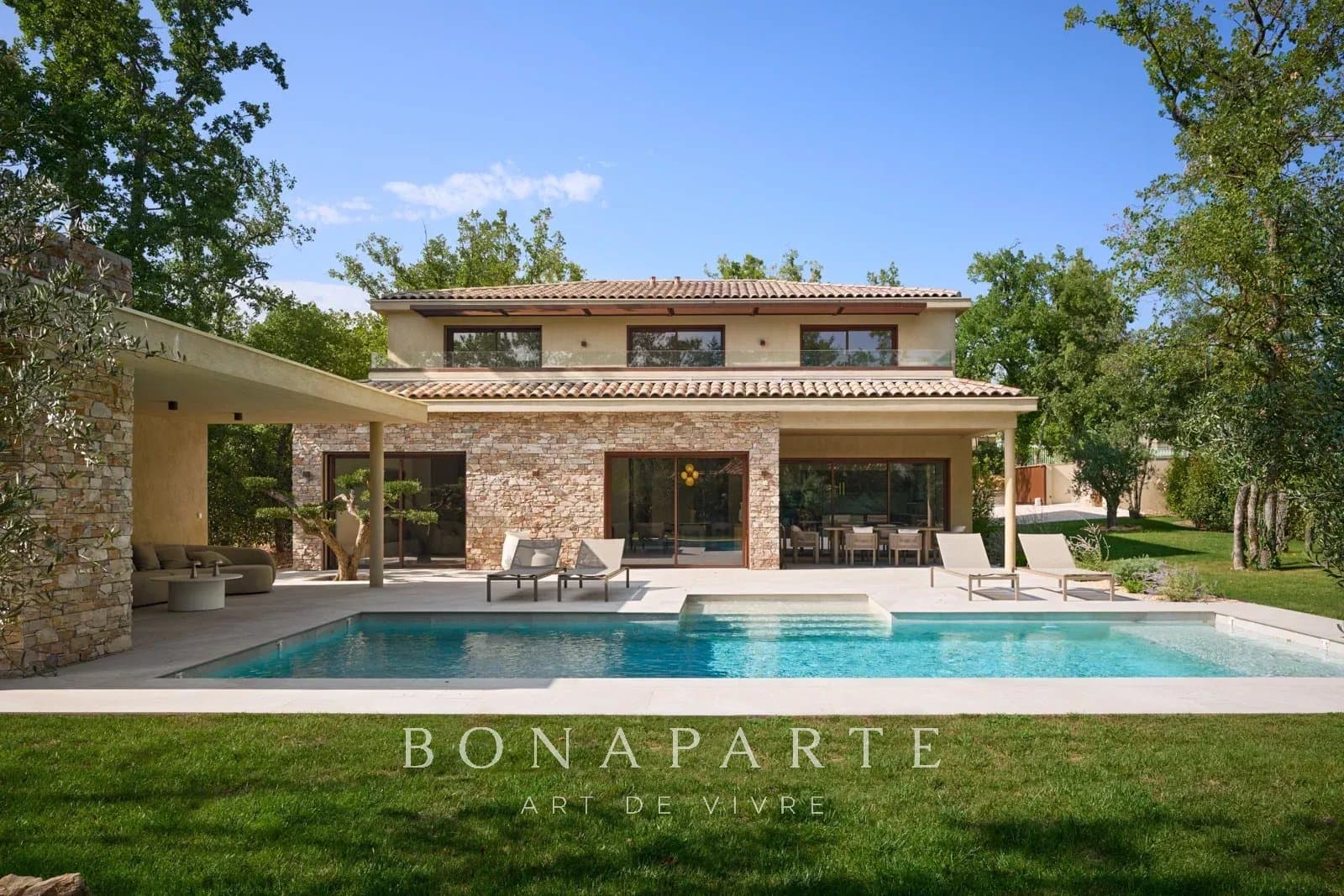 TERRE BLANCHE – VILLA CONTEMPORAINE NEUVE DE 238 M² - Photo 2