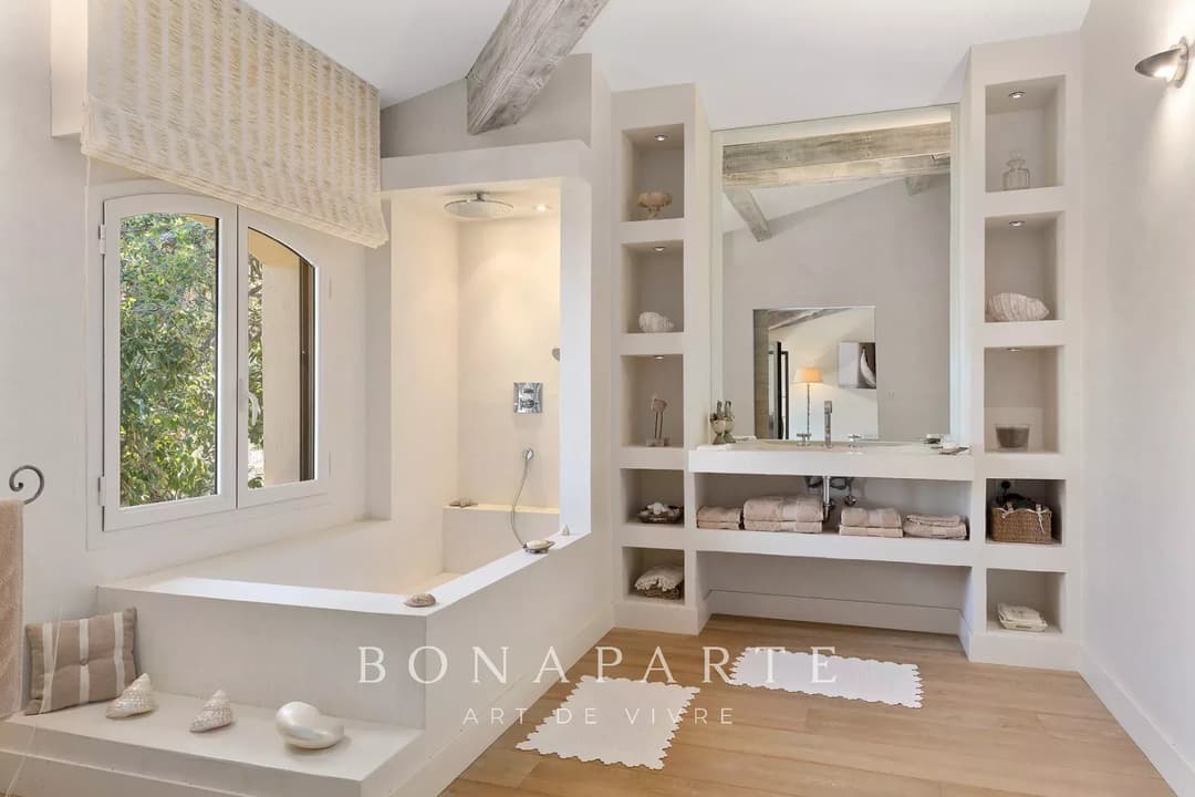 Superbe villa pieds dans l'eau avec accès direct a la mer - Photo 13