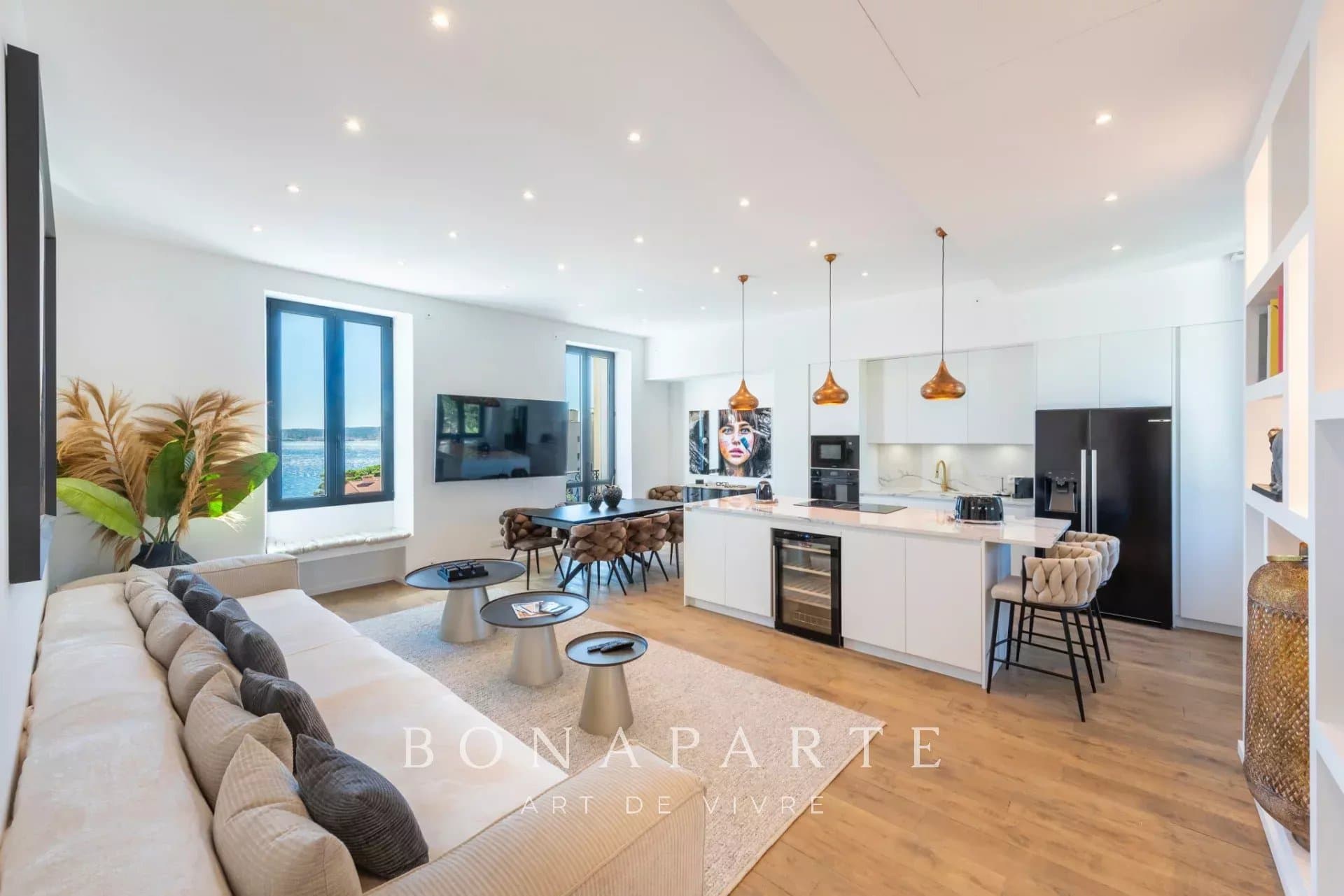 Superbe appartement rénové avec vue mer panoramique – Sainte-Maxime centre - Photo 3