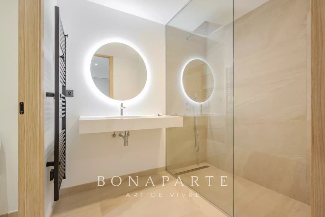 EXCLUSIVITE : Magnifique "villa appartement" en duplex avec très belle vue mer - Photo 18