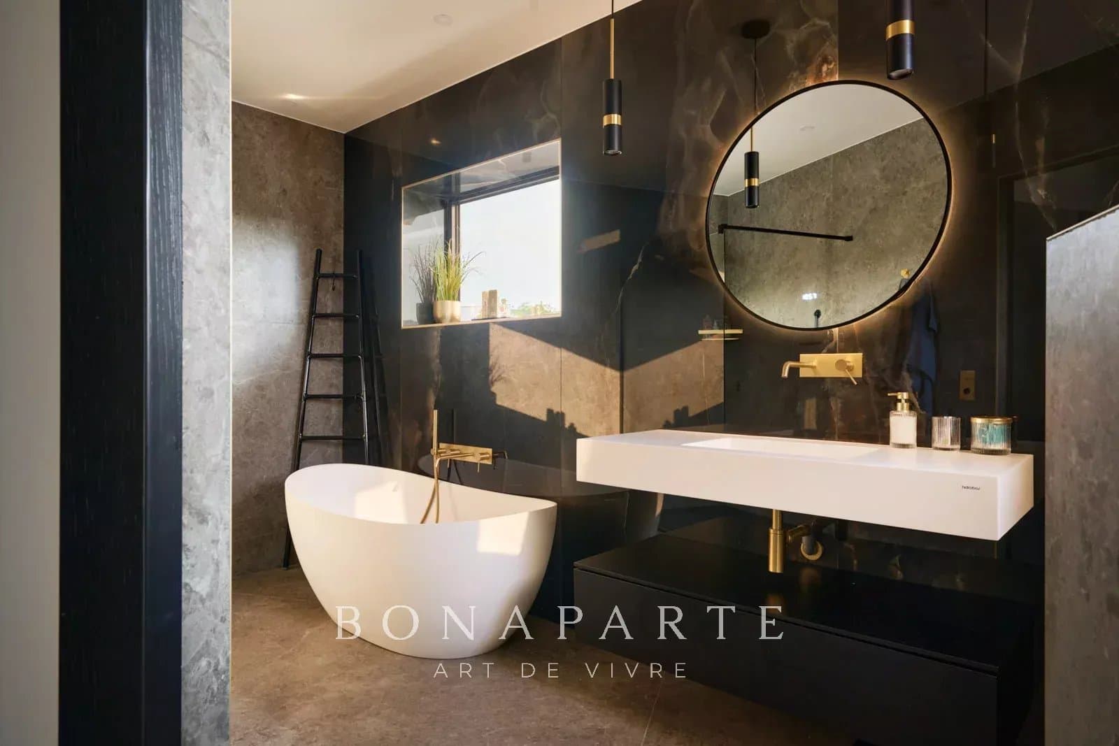 SAINT-AYGULF EXCLUSIVITE : VILLA CONTEMPORAINE NEUVE – POSITION DOMINANTE – VUE SUR LA FORÊT - Photo 14