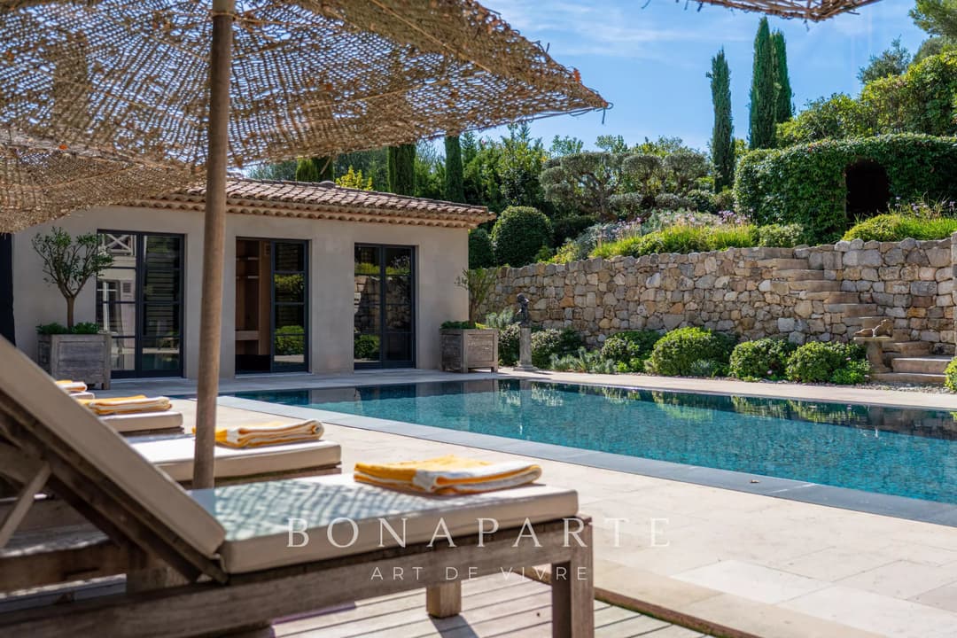 Mougins Village historique propriété de charme aux prestations ultra haut de gamme 8 chambres - Photo 13