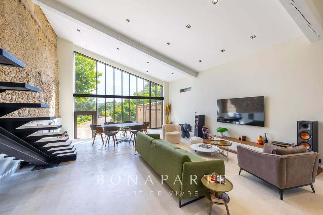 RARE : Superbe propriété en pierre d'une surface totale de plus de 450 m² entièrement rénovée - Photo 19