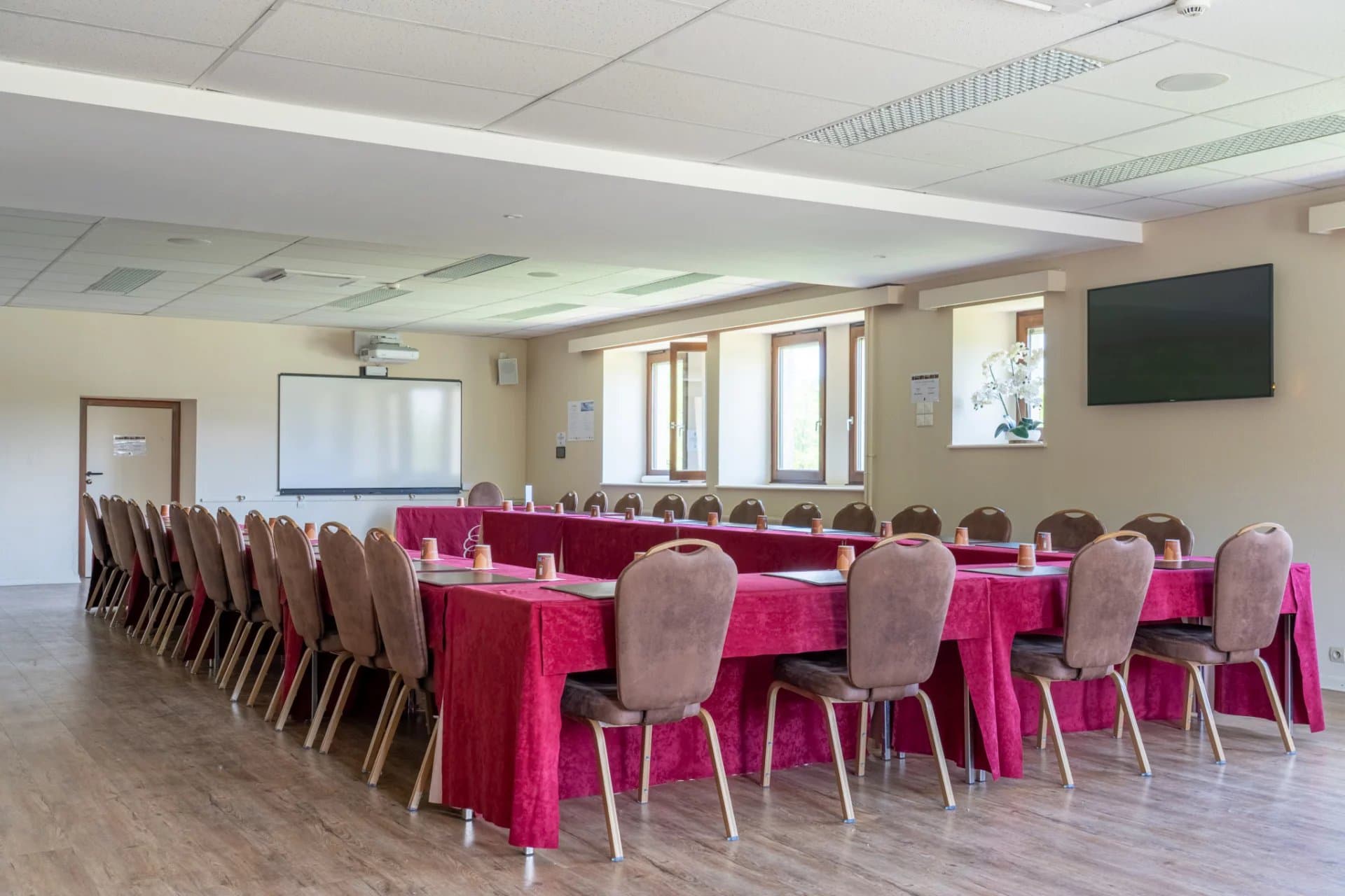 CHÂTEAU D’EXCEPTION – DOMAINE HÔTELIER 4★ & ÉVÉNEMENTIEL - Photo 48