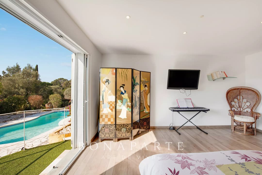 Saint-Raphaël - Superbe villa rénovée avec piscine - Photo 10