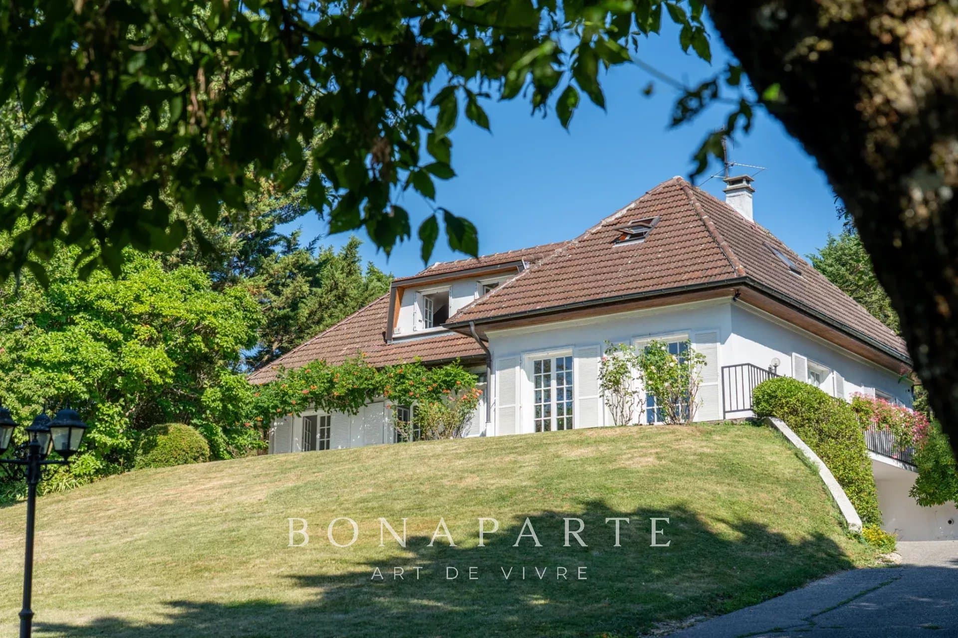 GRILLY / FRONTIÈRE SUISSE - PROPRIÉTÉ DE PRESTIGE AVEC VUE SUR LE MONT-BLANC - Photo 19