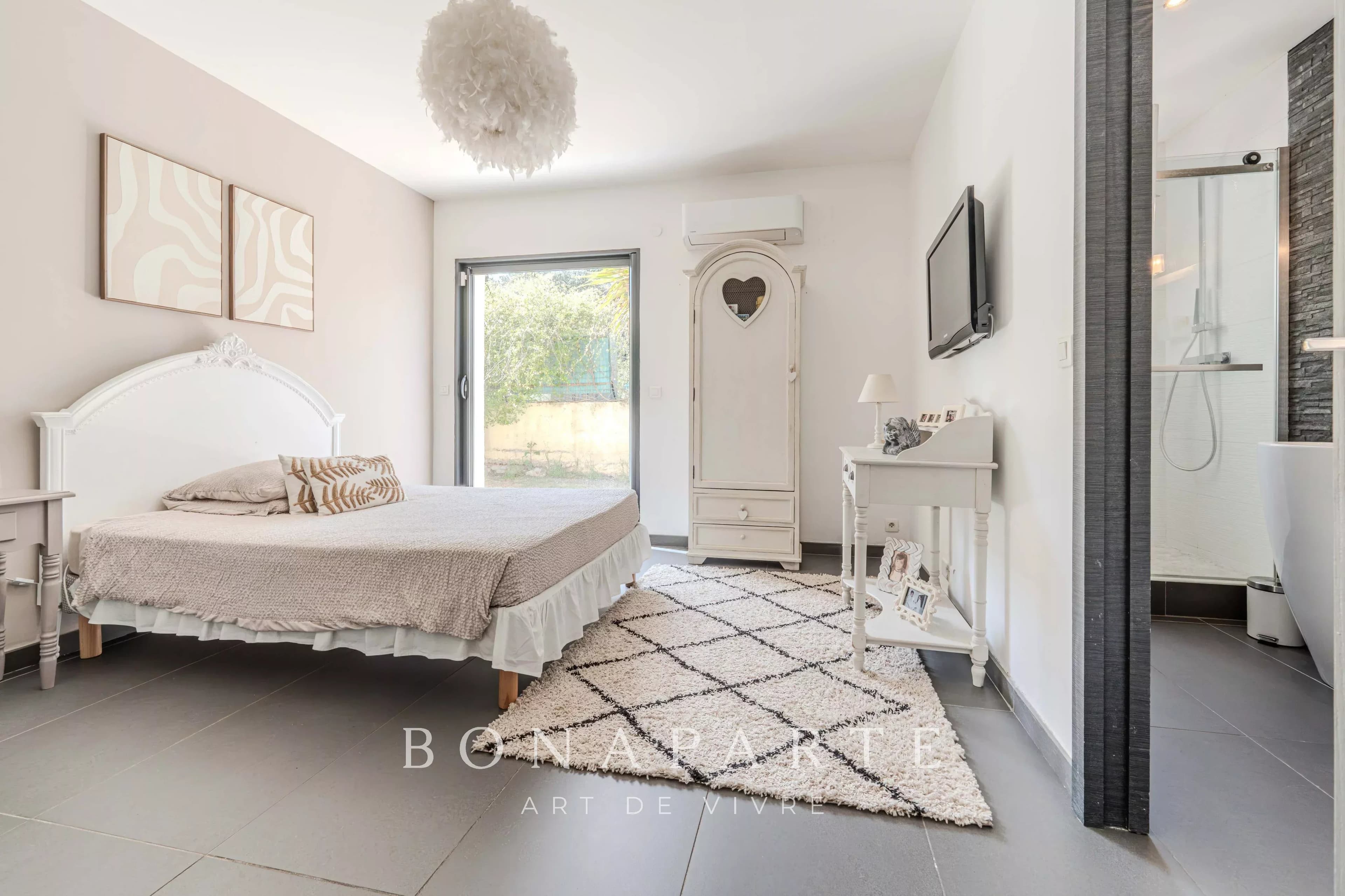 Villa d’architecte confidentielle aux portes de Montpellier - Photo 9