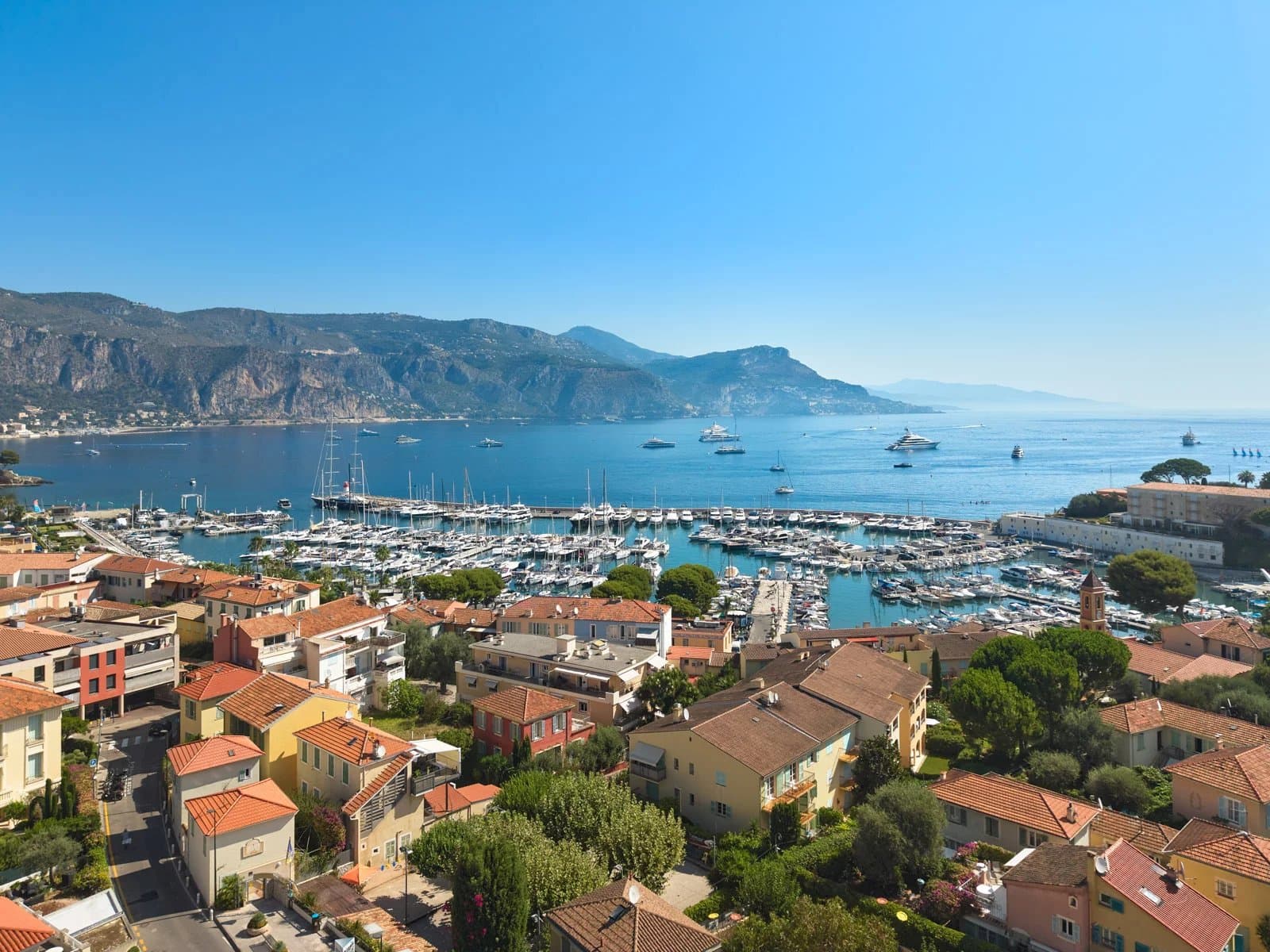 SAINT-JEAN-CAP-FERRAT – VILLA CONTEMPORAINE NEUVE À QUELQUES PAS DU PORT - Photo 1