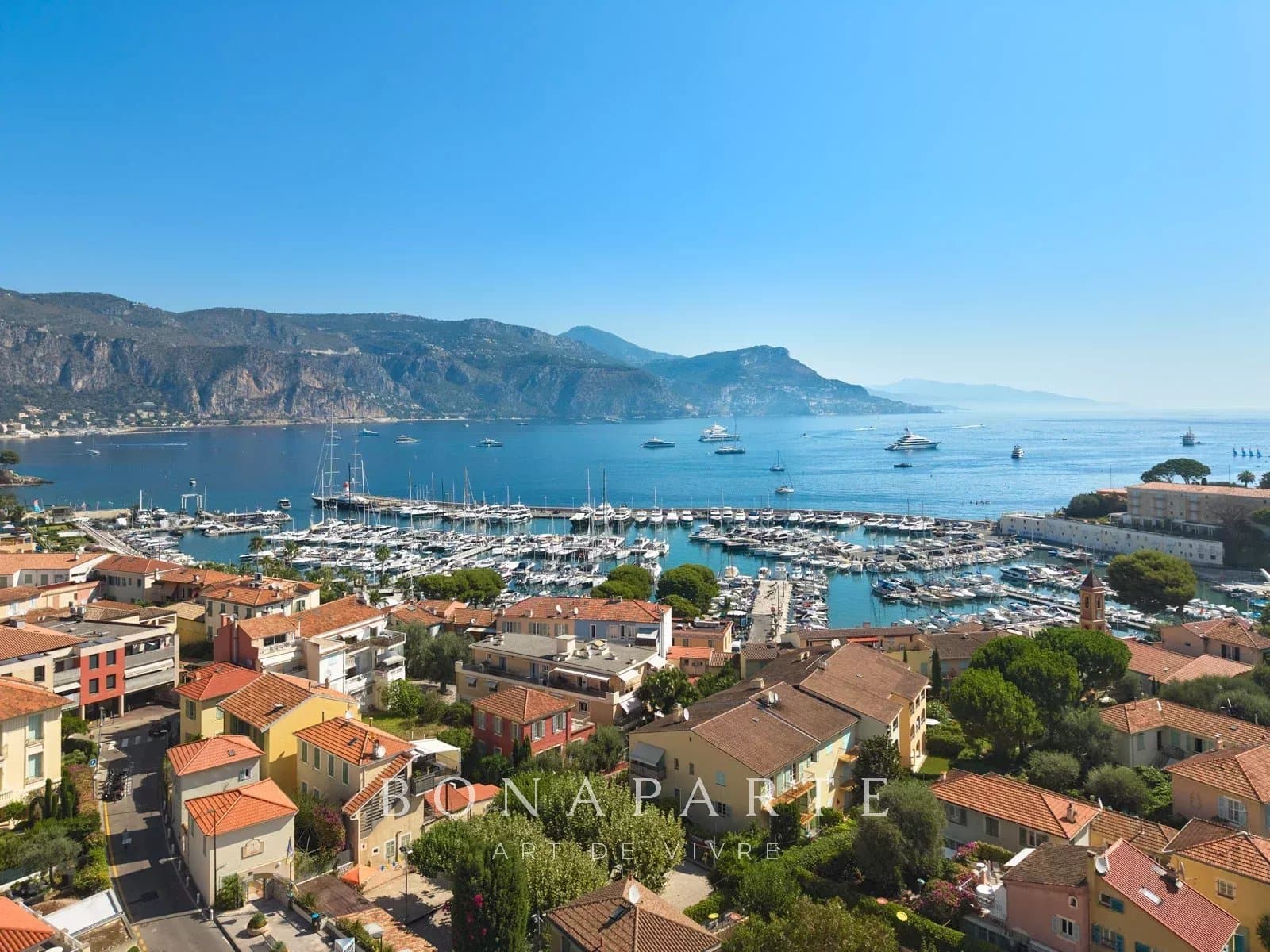 SAINT-JEAN-CAP-FERRAT – VILLA CONTEMPORAINE NEUVE À QUELQUES PAS DU PORT - Photo 1