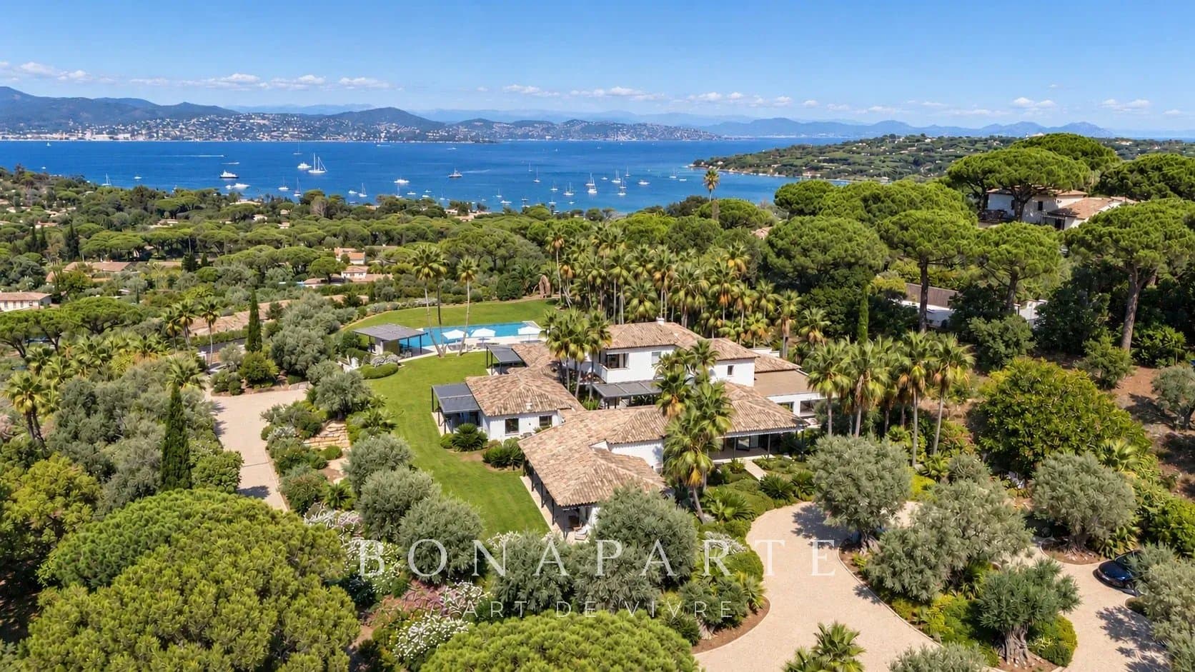 SAINT-TROPEZ — PROPRIÉTÉ D’EXCEPTION FACE À LA MÉDITERRANÉE - Photo 1