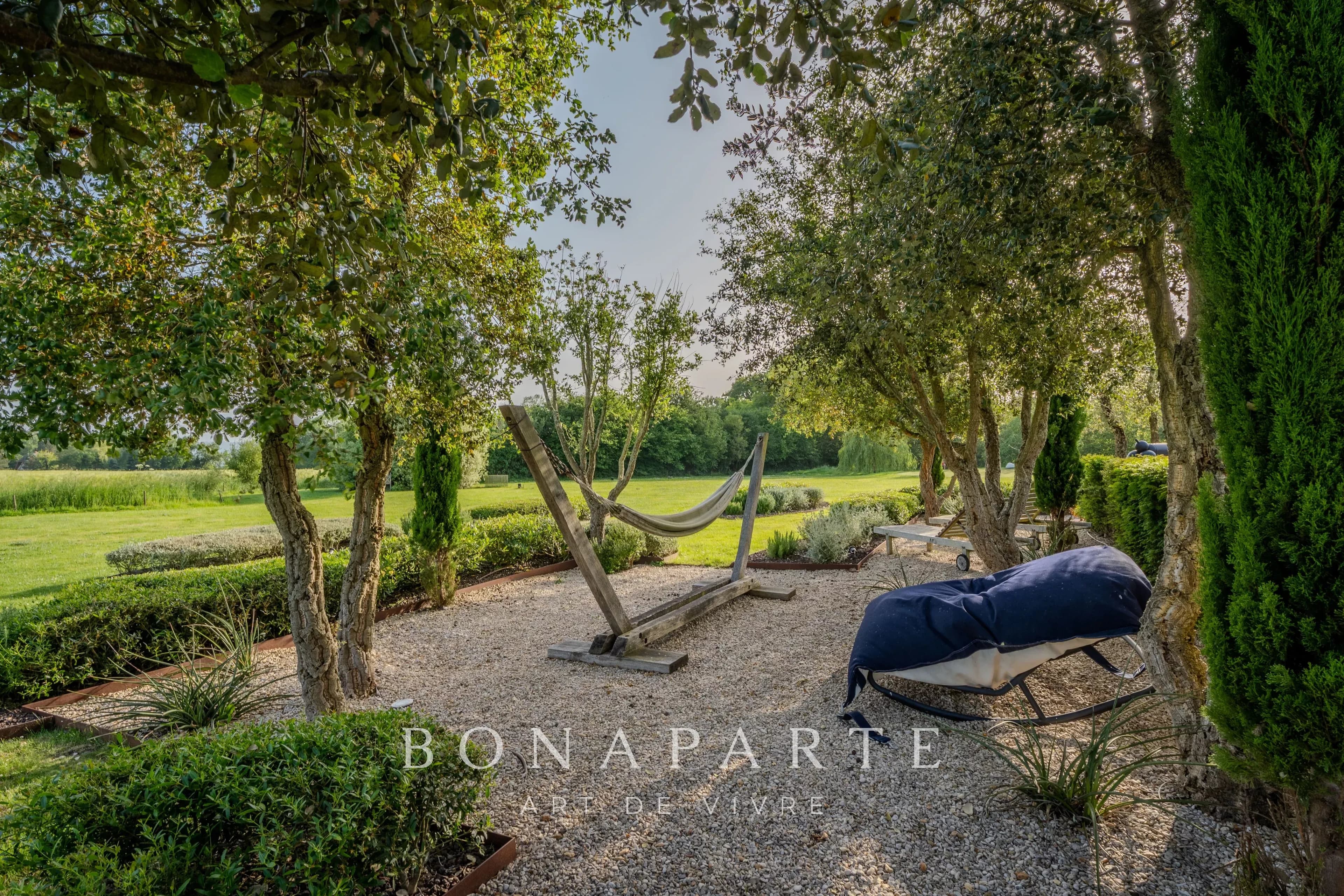 TOUQUES – PROPRIÉTÉ CONTEMPORAINE EXCEPTIONNELLE AUX PORTES DE DEAUVILLE - Photo 8