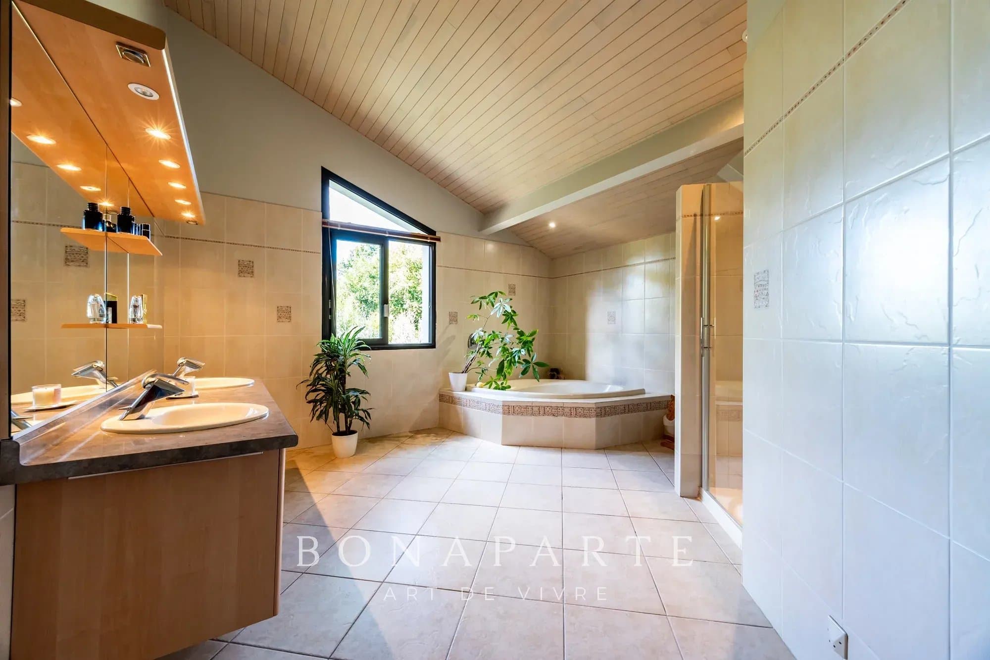 VENDAYS-MONTALIVET - VILLA D'ARCHITECTE AVEC PISCINE À 5 MINUTES DES PLAGES OCÉANES - Photo 12