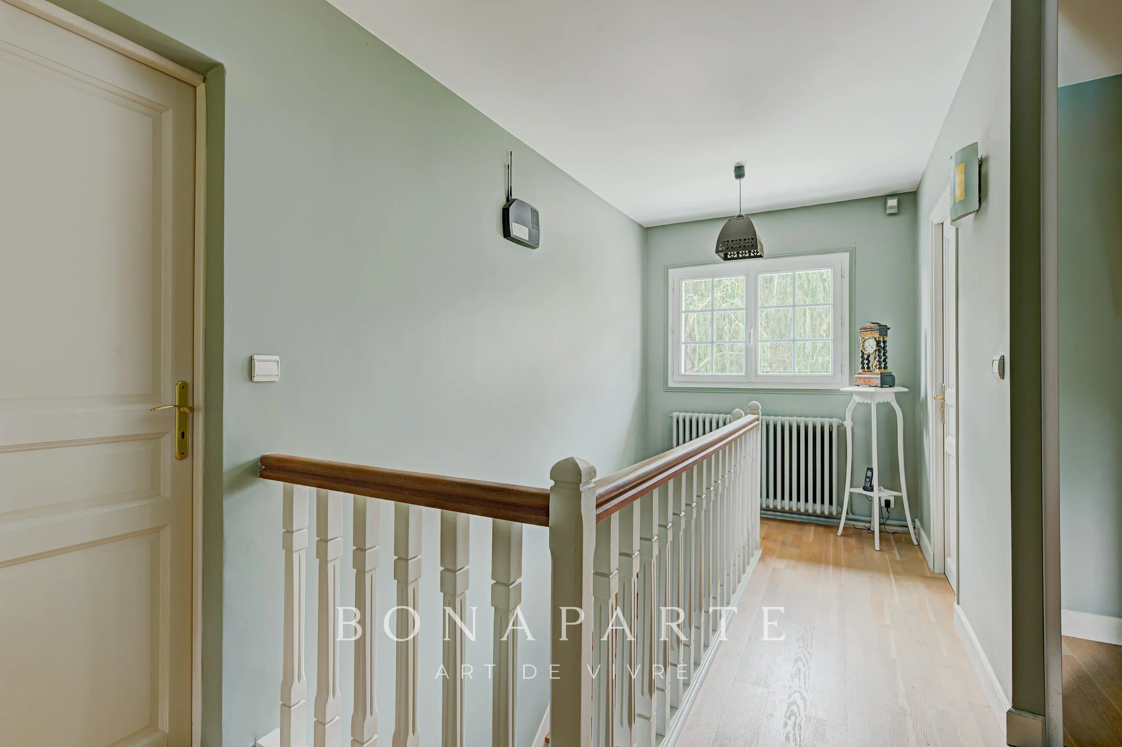 JOUARS-PONTCHARTRAIN – MAISON FAMILIALE – 191 M² HABITABLES – 222 M² AU SOL – 5 CHAMBRES - Photo 12