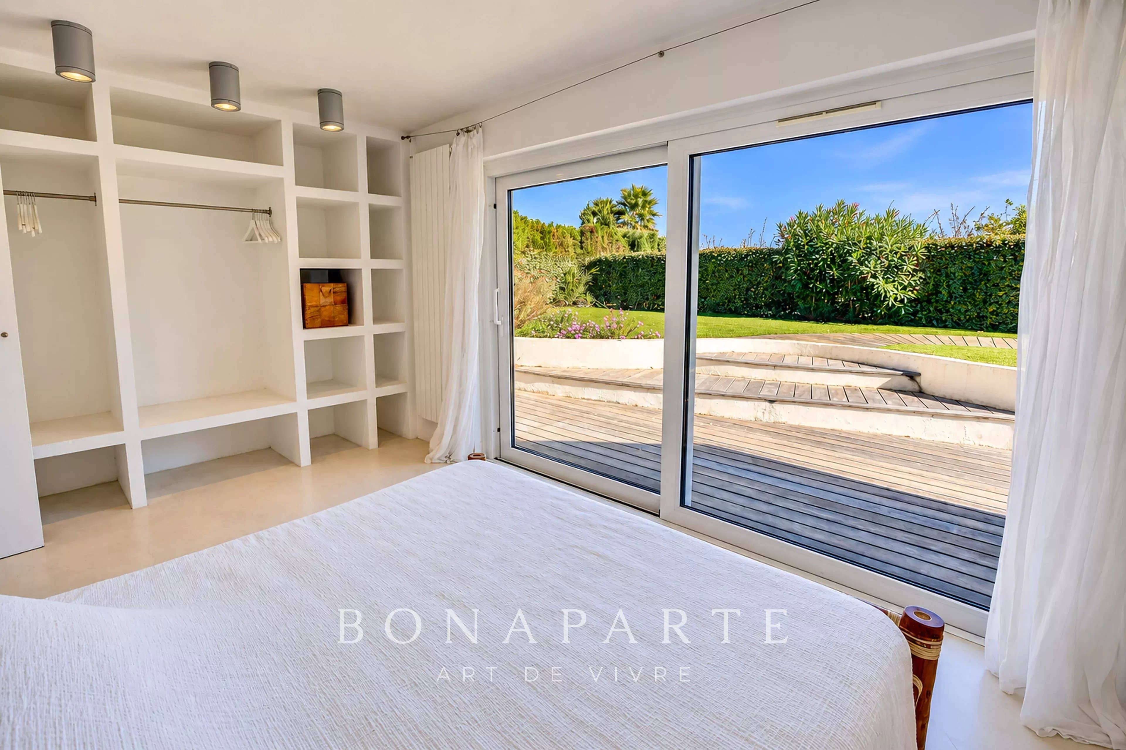 RAMATUELLE - DOMAINE DE L'ESCALET - VILLA CONTEMPORAINE À 150 M DE LA PLAGE - Photo 13