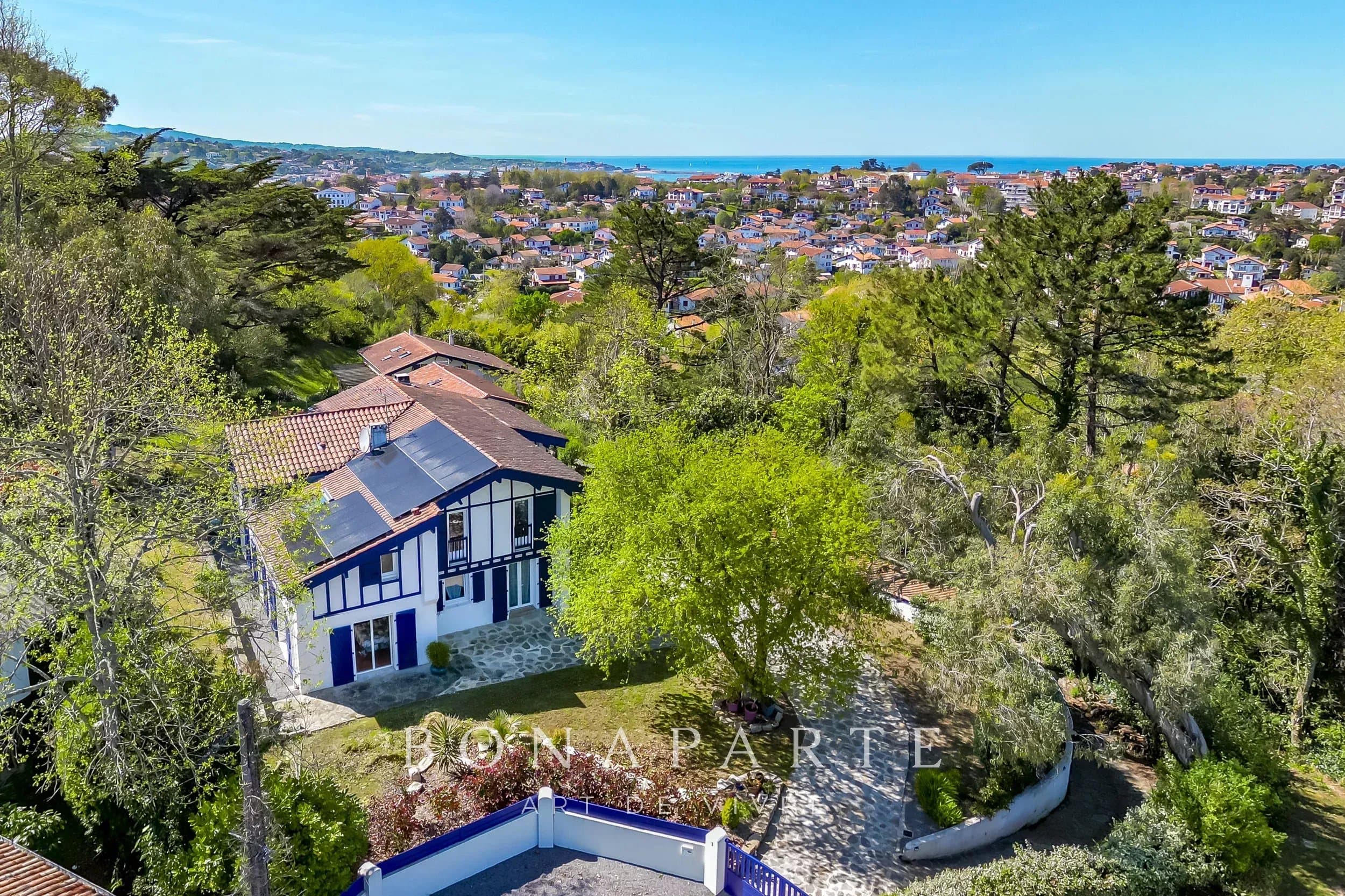 SAINT-JEAN-DE-LUZ - PROPRIETE AVEC PISCINE ET ANNEXE - Photo 6