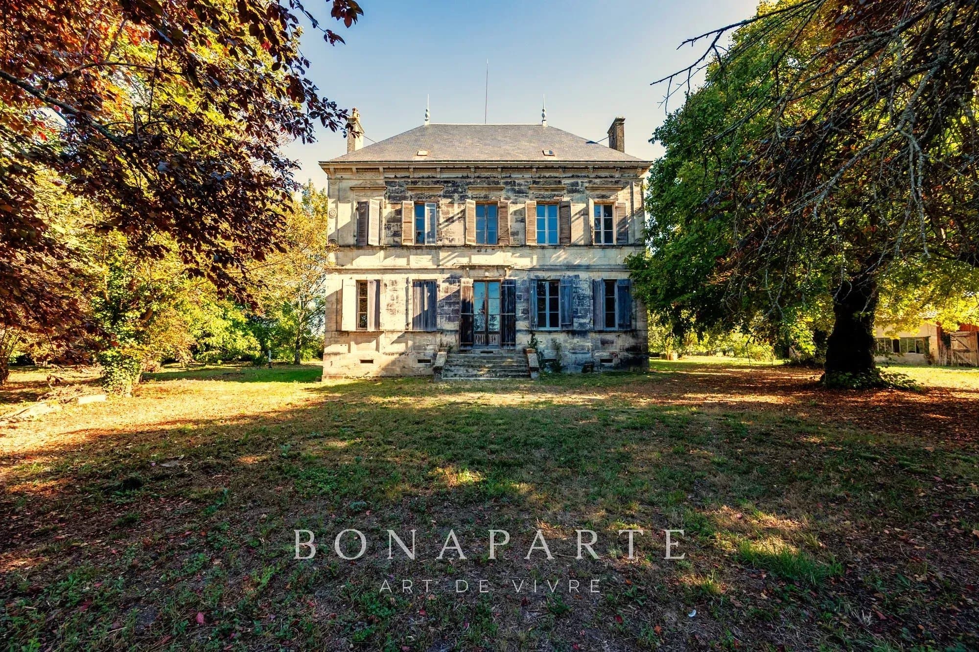 COUQUEQUES - CHATEAU DE 316 m², À RÉNOVER, À 25 MINUTES DES PLAGES OCEANES - Photo 1
