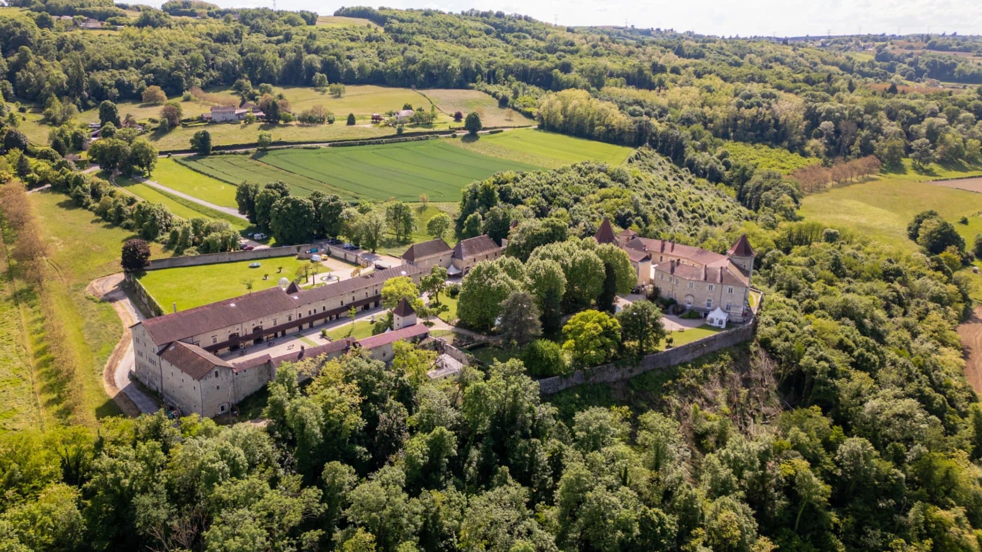 CHÂTEAU D’EXCEPTION – DOMAINE HÔTELIER 4★ & ÉVÉNEMENTIEL - Photo 56