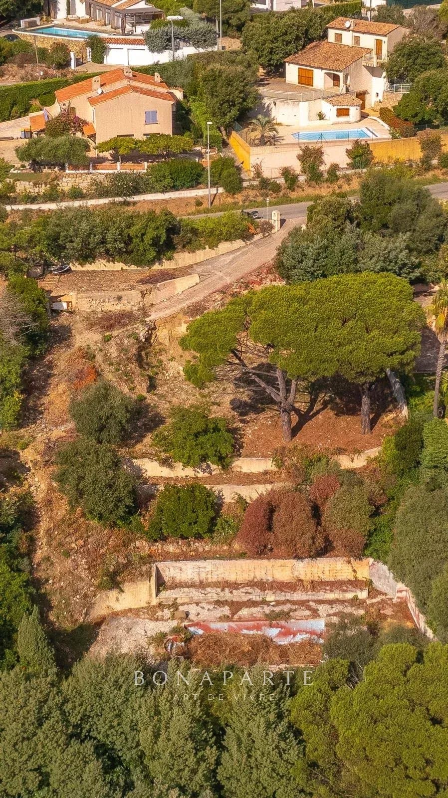 LES ISSAMBRES - TERRAIN DE 1920 M² VIABILISE – VUE MER - Photo 6