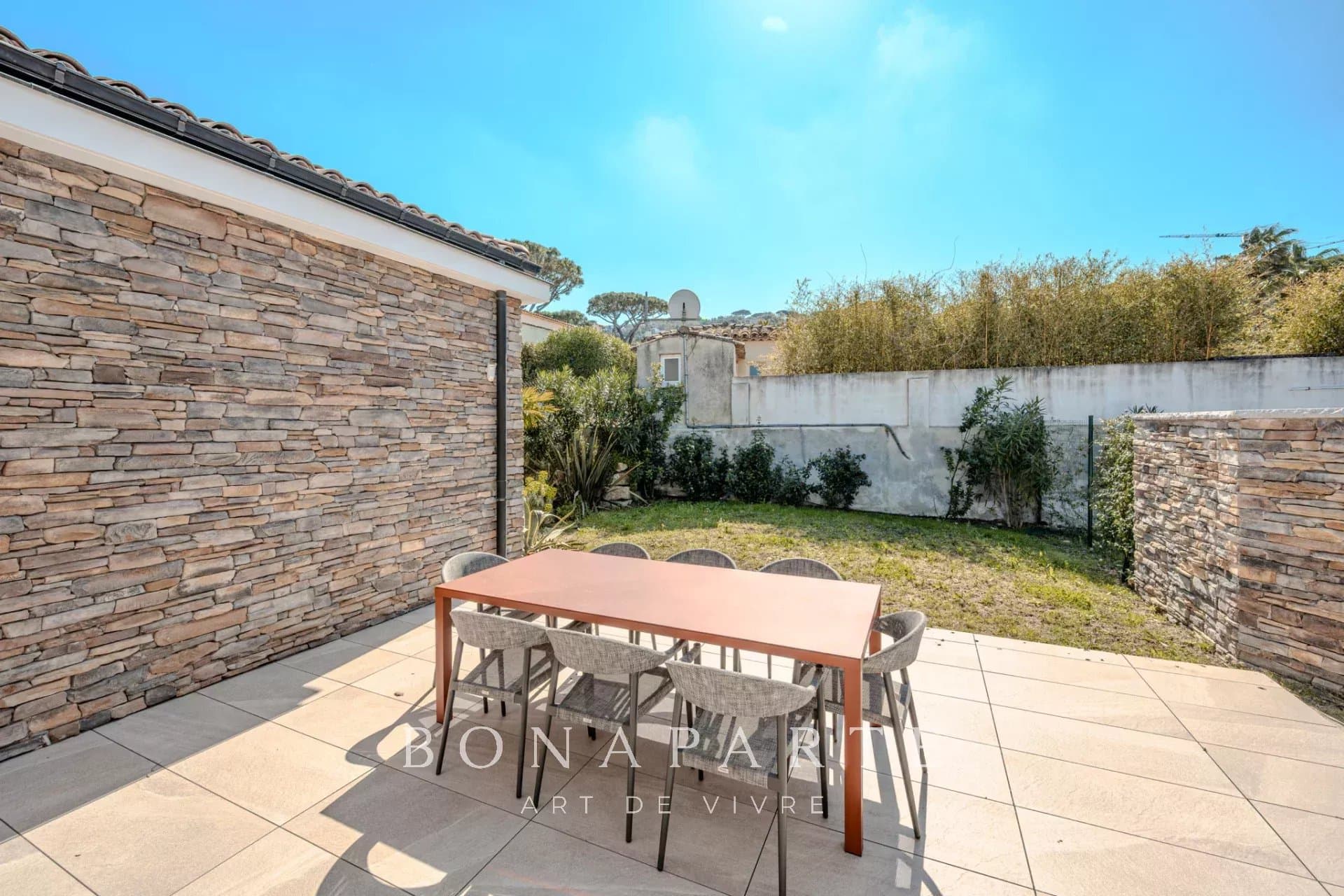 SAINT-TROPEZ GASSIN Exclusivité : Superbe villa-appartement en duplex avec vue mer exceptionnelle - Photo 39