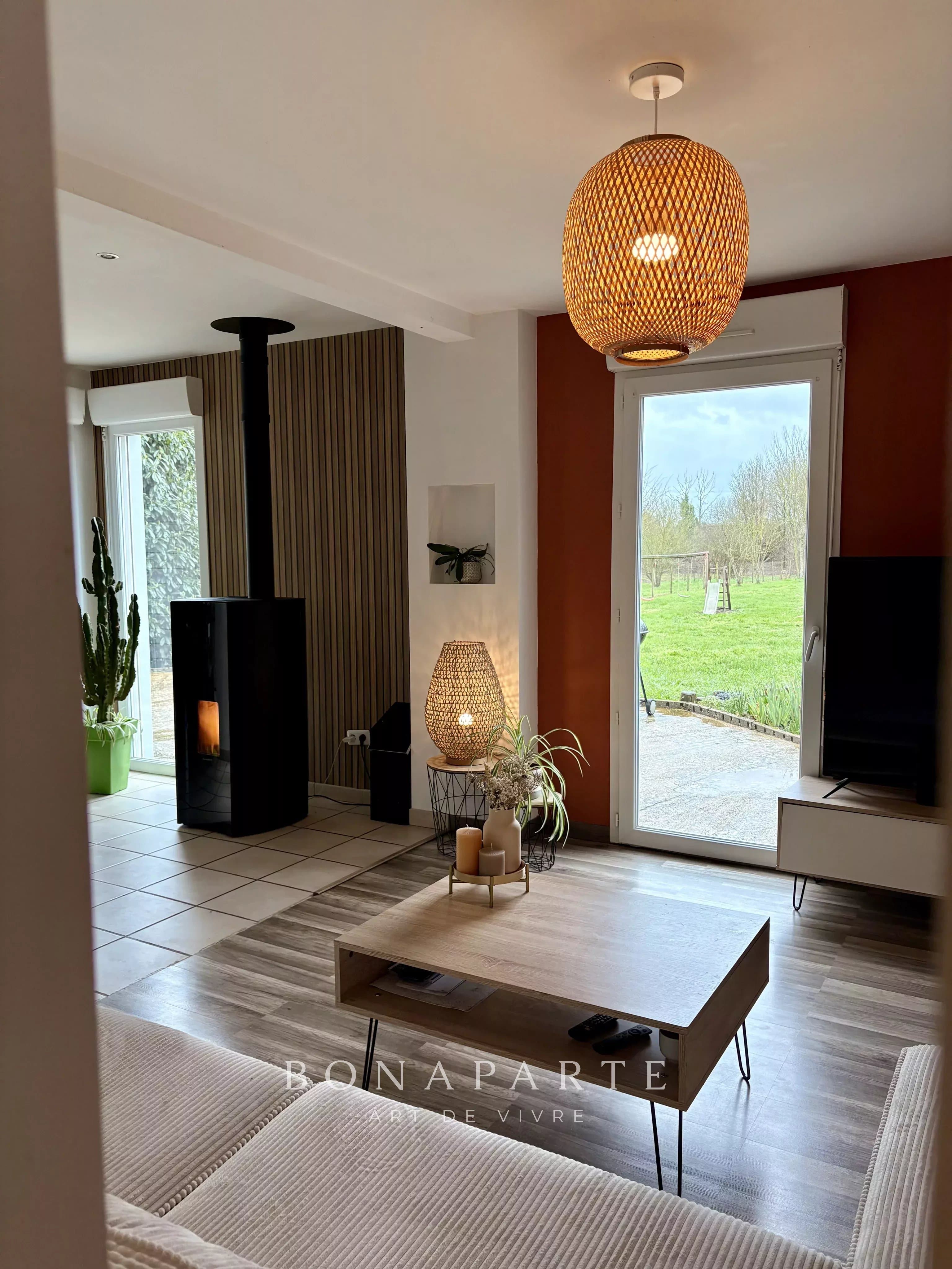 BRISSARTHE - SINGLE-STOREY FAMILY HOME IN GREEN SURROUNDINGS