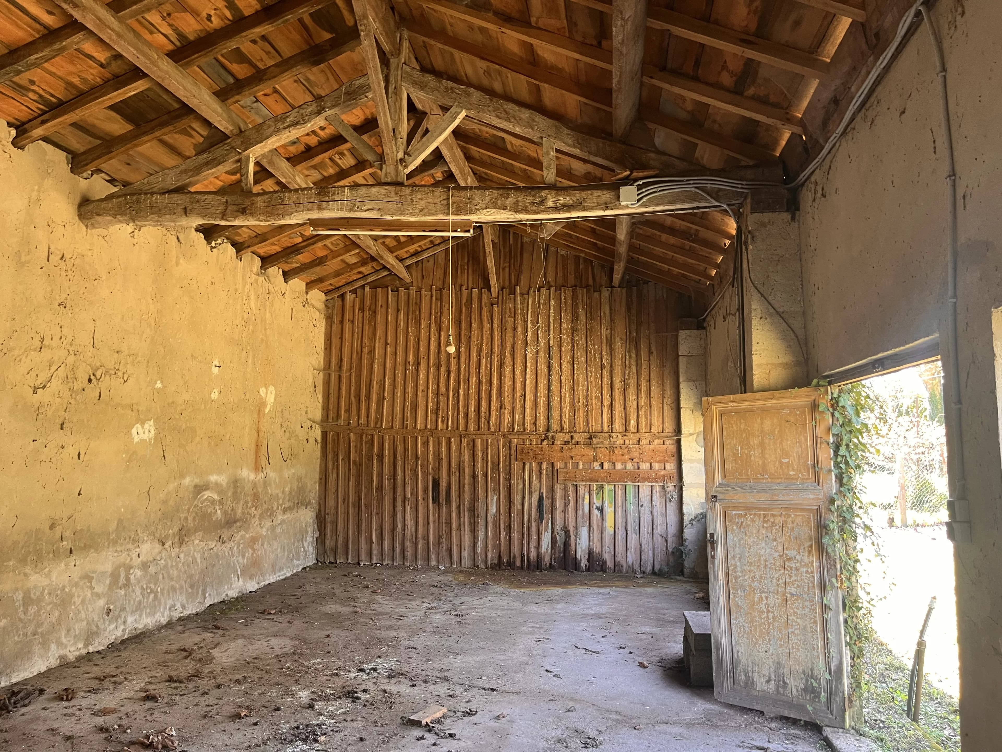 COUQUEQUES - CHATEAU DE 316 m², À RÉNOVER, À 25 MINUTES DES PLAGES OCEANES - Photo 6