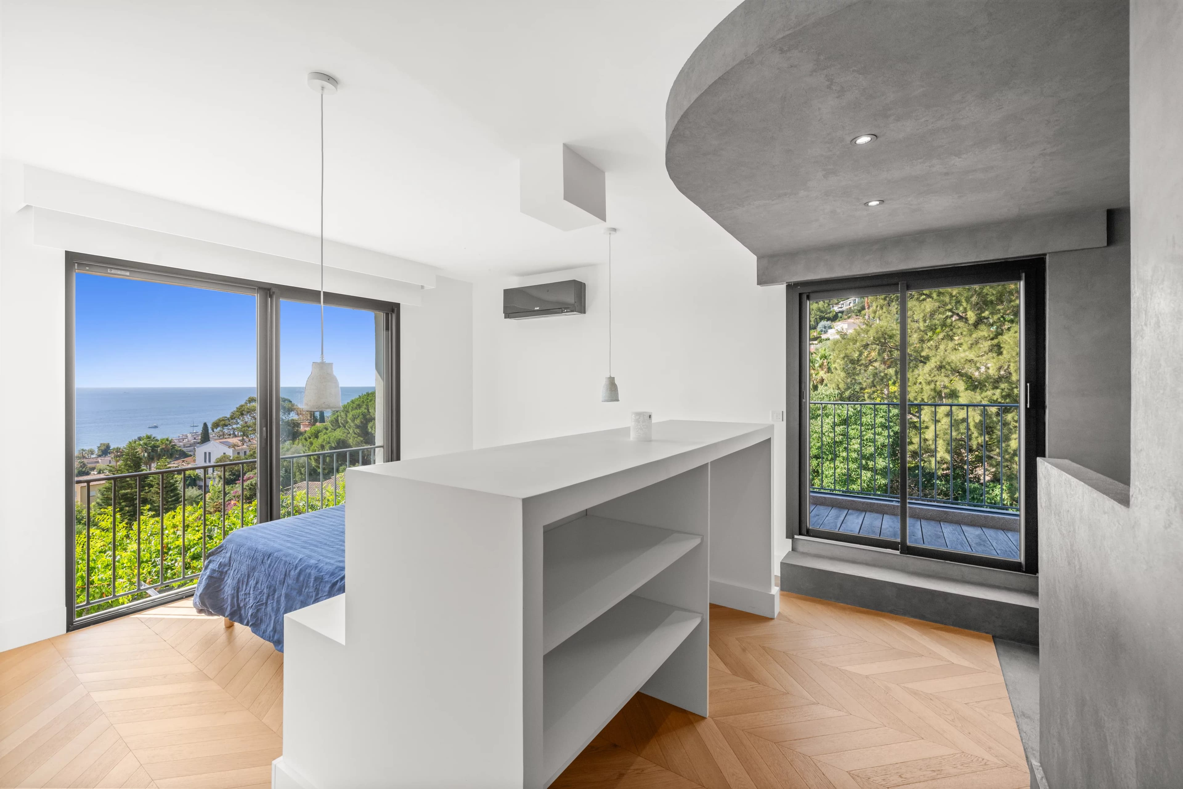 Aux portes de SUPER CANNES, élégante villa entiérement rénovée - vue mer panoramique - position dominante - Photo 16
