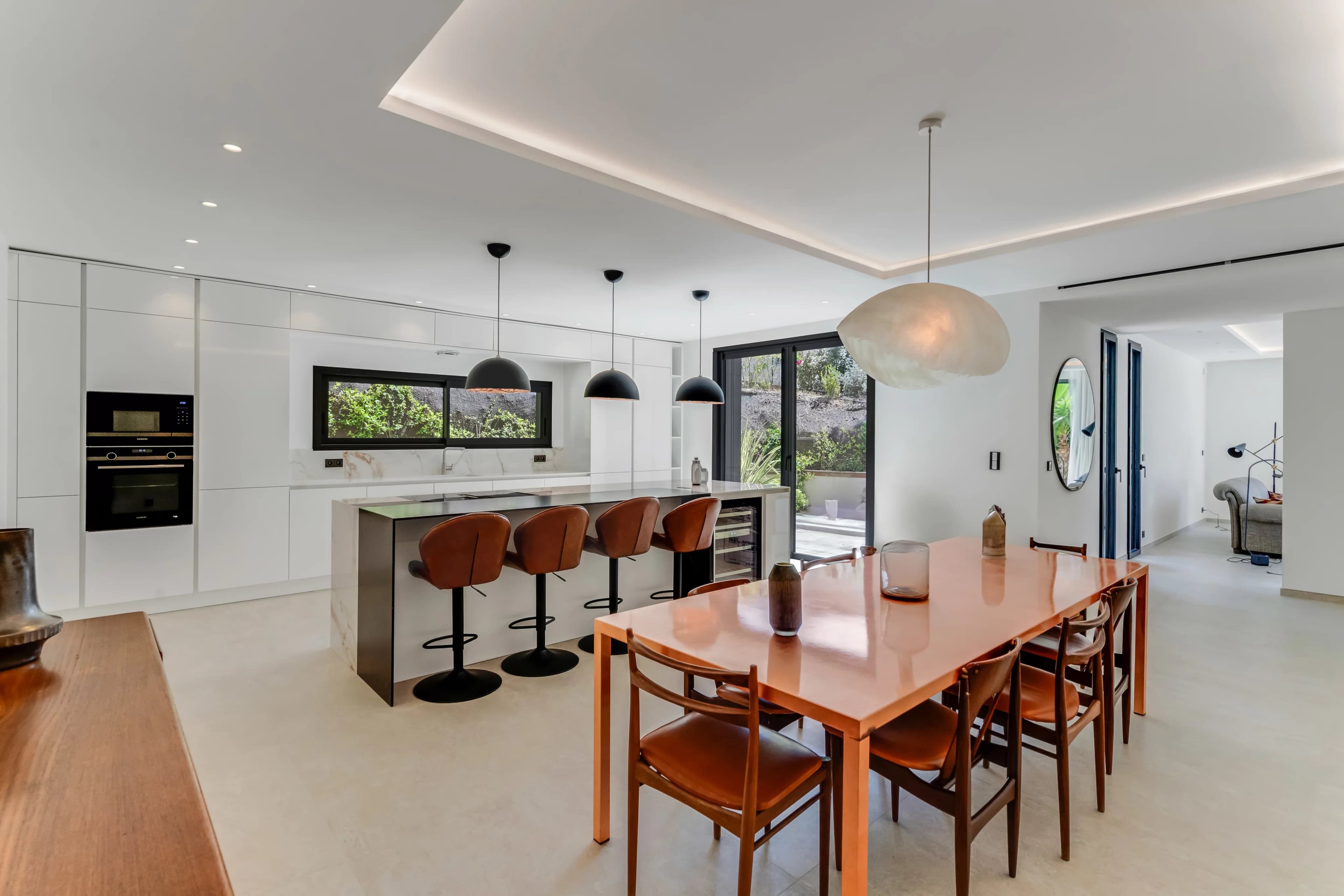 SAINTE-MAXIME - JOLIE VILLA CONTEMPORAINE DE 230m² - A PIEDS DE LA PLAGE DE LA NARTELLE - Photo 6