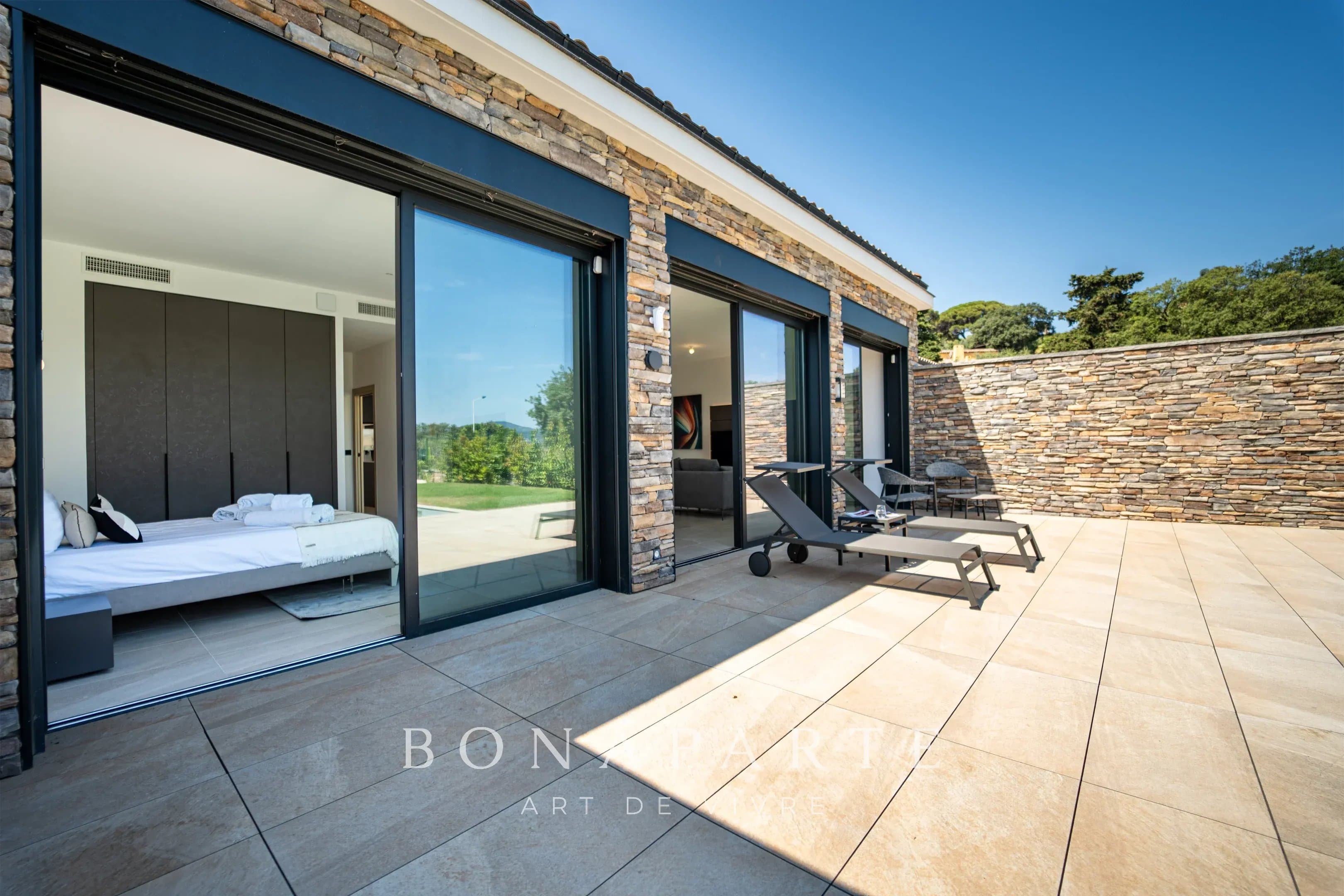 GASSIN - Superbe appartement contemporain avec piscine - Photo 15