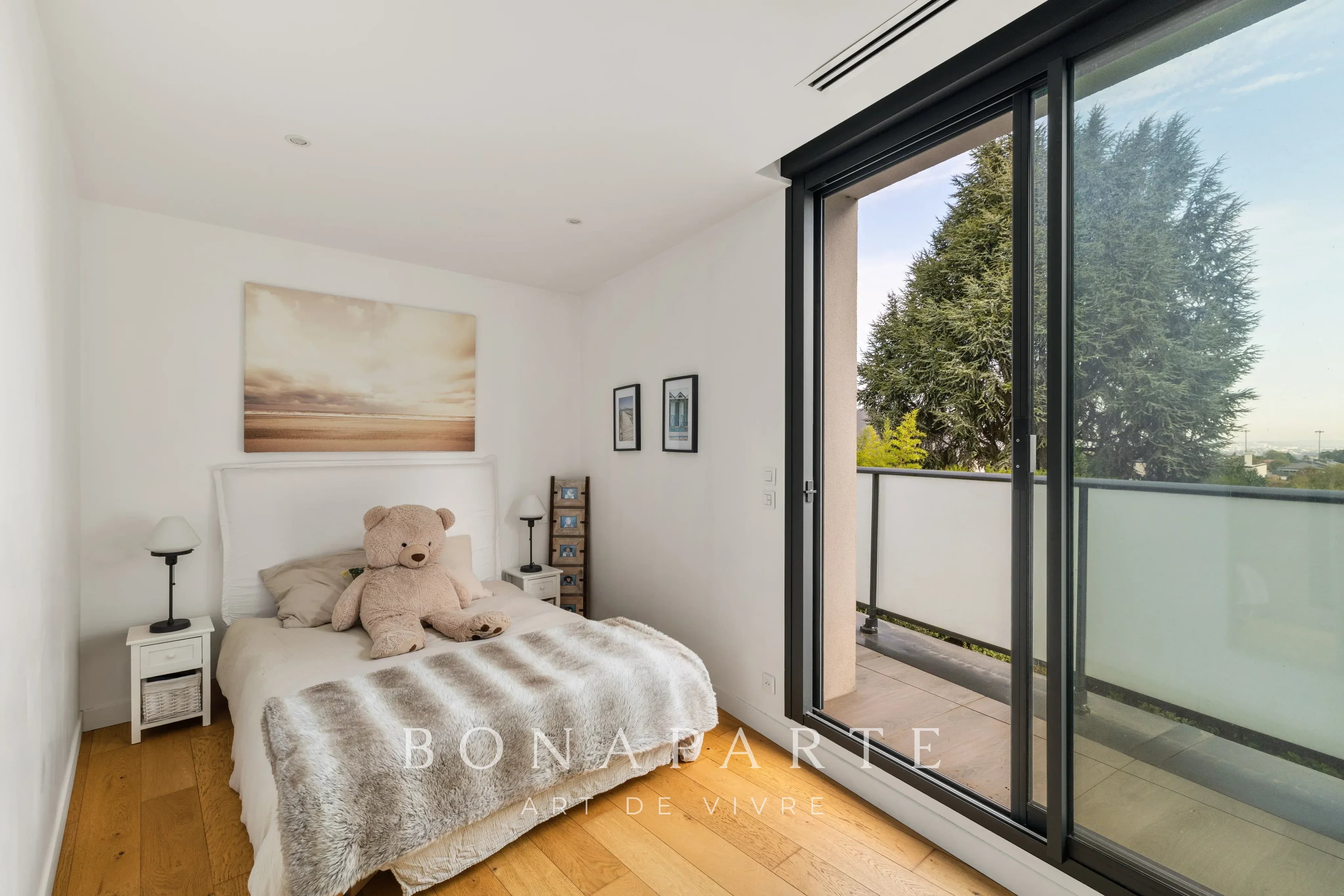 RUEIL-MALMAISON – MAISON CONTEMPORAINE 235 M² – 5 CHAMBRES – PISCINE – SAINT-CUCUFA - Photo 15