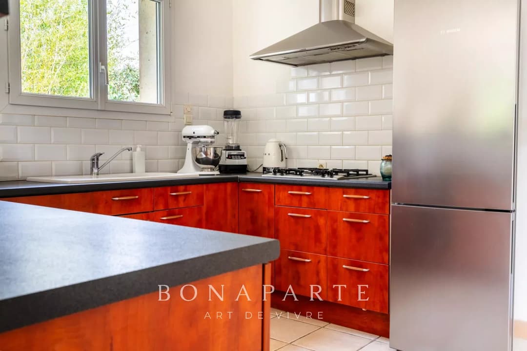 Elégante villa d'architecte et ses espaces de détente extérieurs - Photo 12