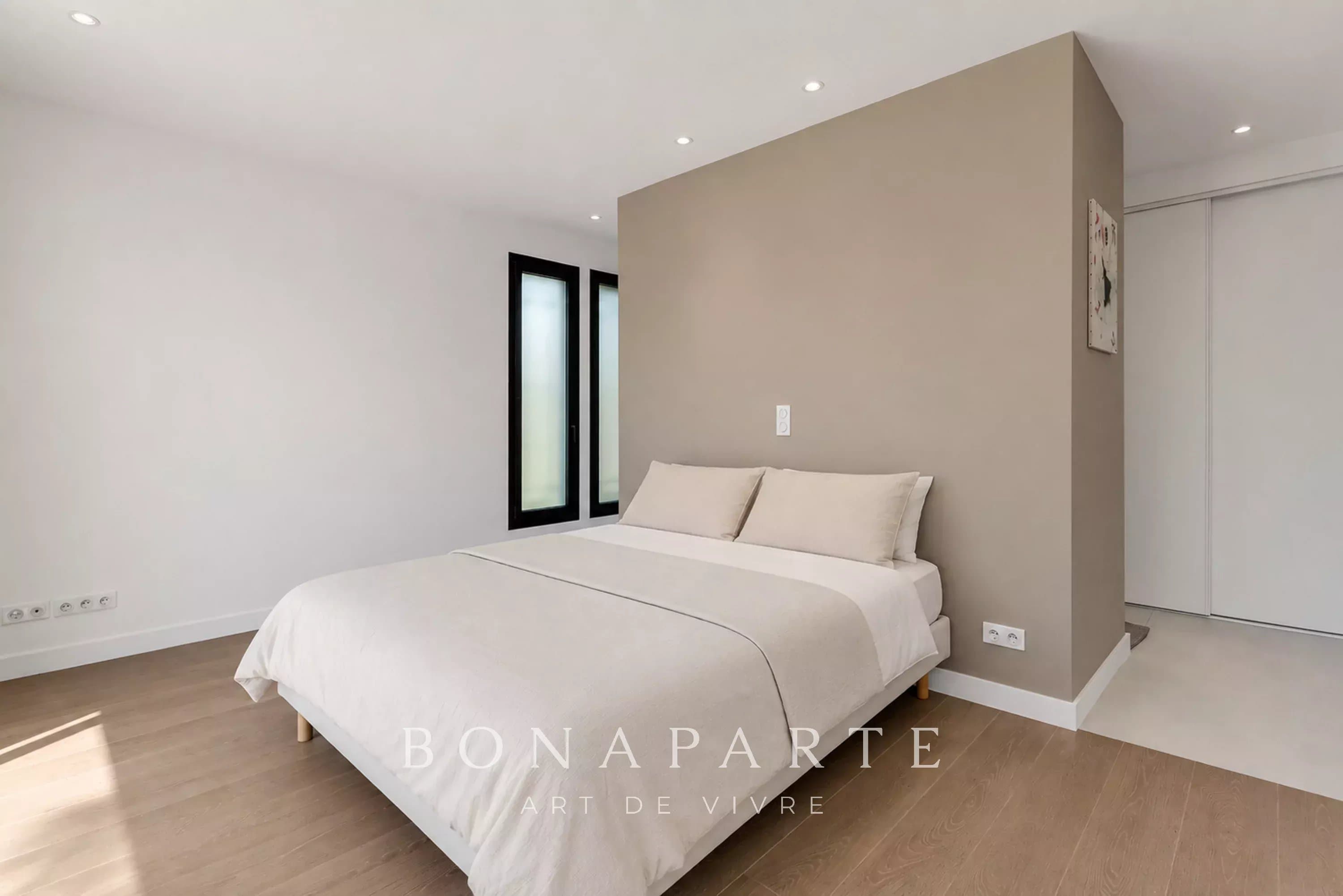 PROCHE SAINTE MAXIME - SPACIEUSE VILLA CONTEMPORAINE DE 4 CHAMBRES - Photo 13