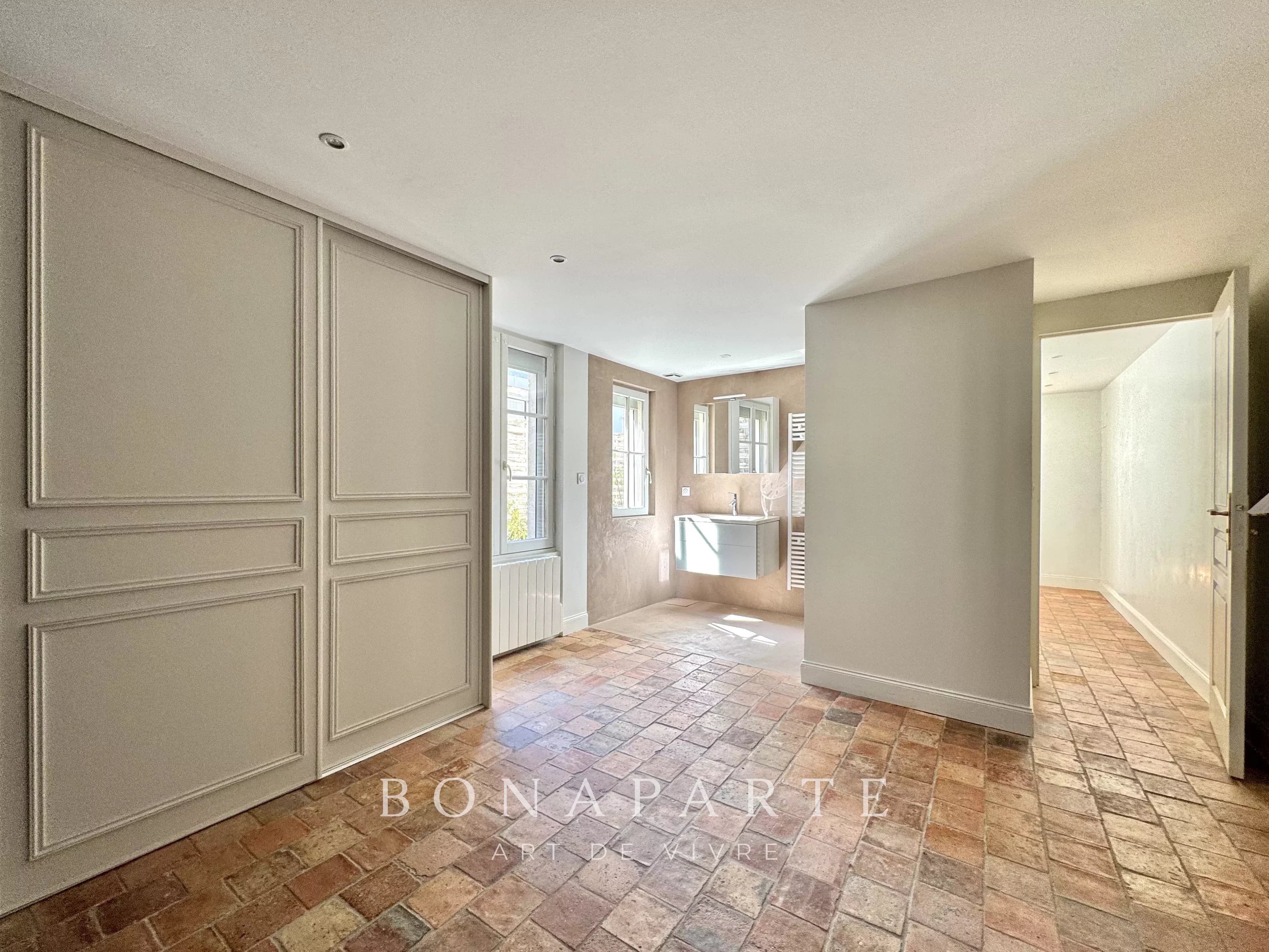 SAUMUR - APPARTEMENT DE PLAIN-PIED - 88 M² - Photo 8
