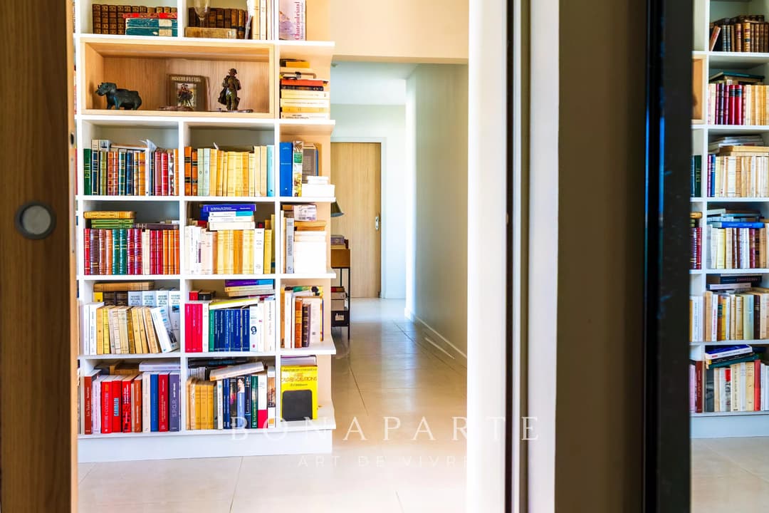 NIORT CENTRE- APPARTEMENT D'EXCEPTION - 4 CHAMBRES – DERNIER ETAGE AVEC ASCENSEUR - Photo 18