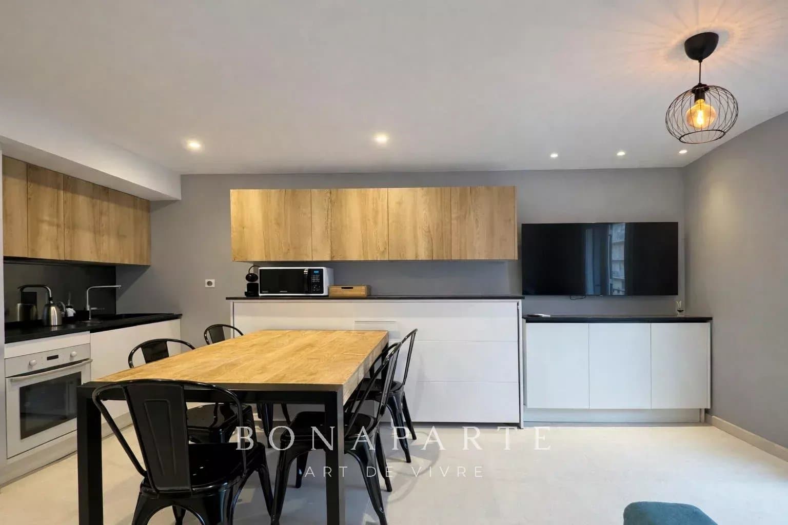 CANNES À 80 M DES PLAGES | T1 30 M² RÉNOVÉ | RENTABILITÉ +10 % - Photo 1