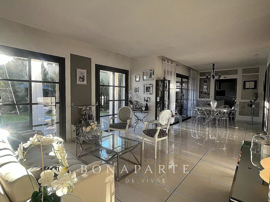 Villa contemporaine 230 m² – 4 chambres dont 2 suites – Piscine – Garage double – Quartier calme Agde - Photo 4