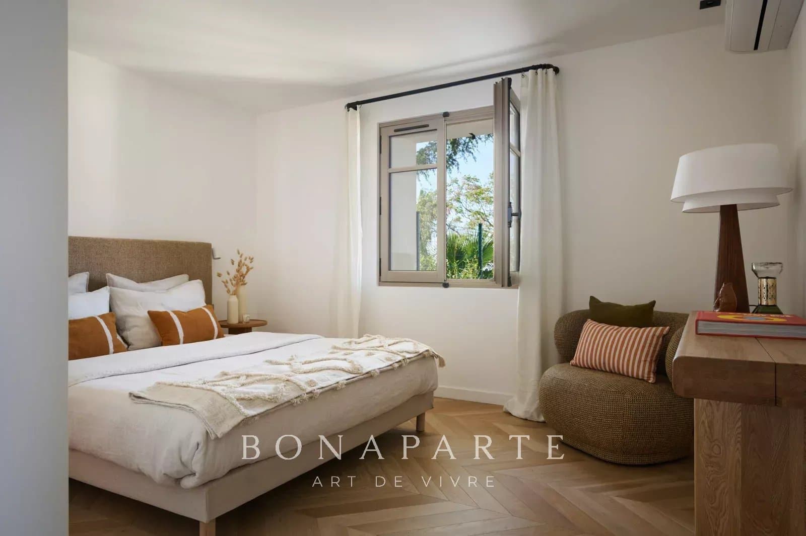 Villa Belle Epoque rénovée avec vue mer dominante, piscine, dépendance et jardin - Photo 16