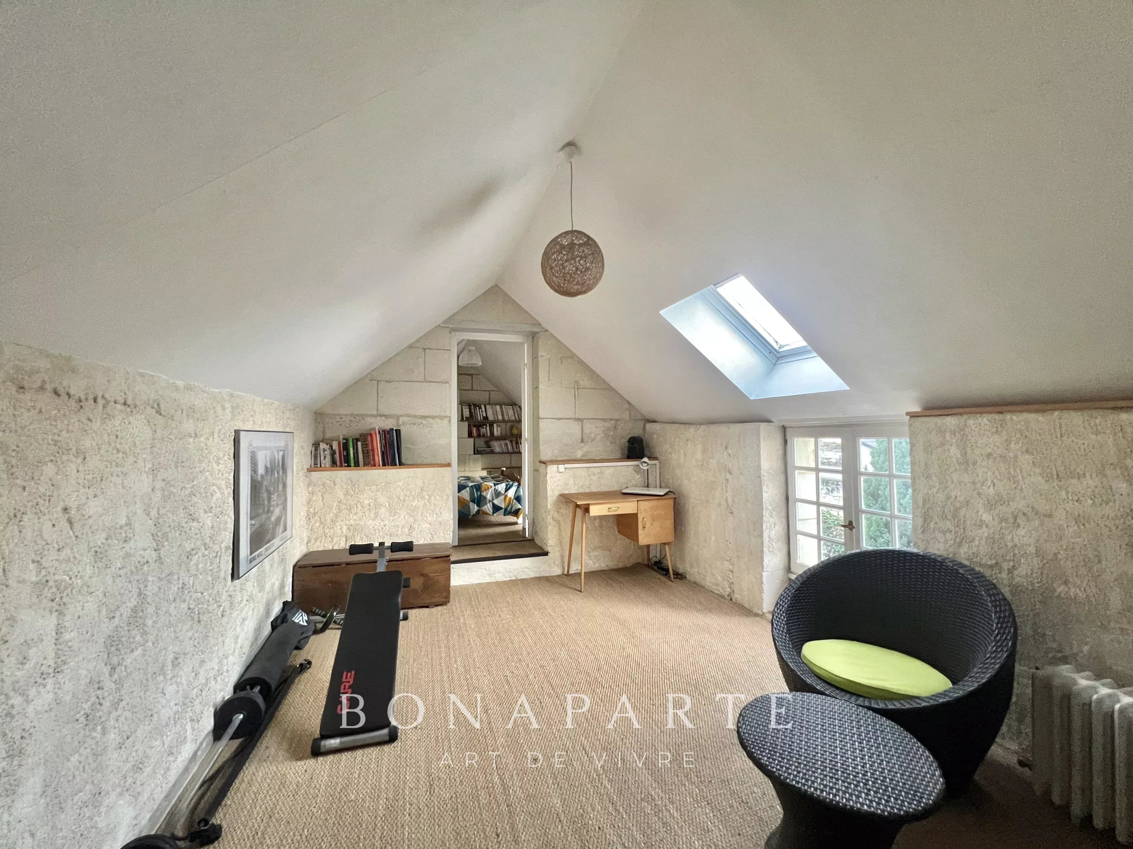 DISTRÉ - MAISON FAMILIALE DE 209 M² / 6 CHAMBRES POSSIBLES - RENOVATION RECENTE - Photo 17
