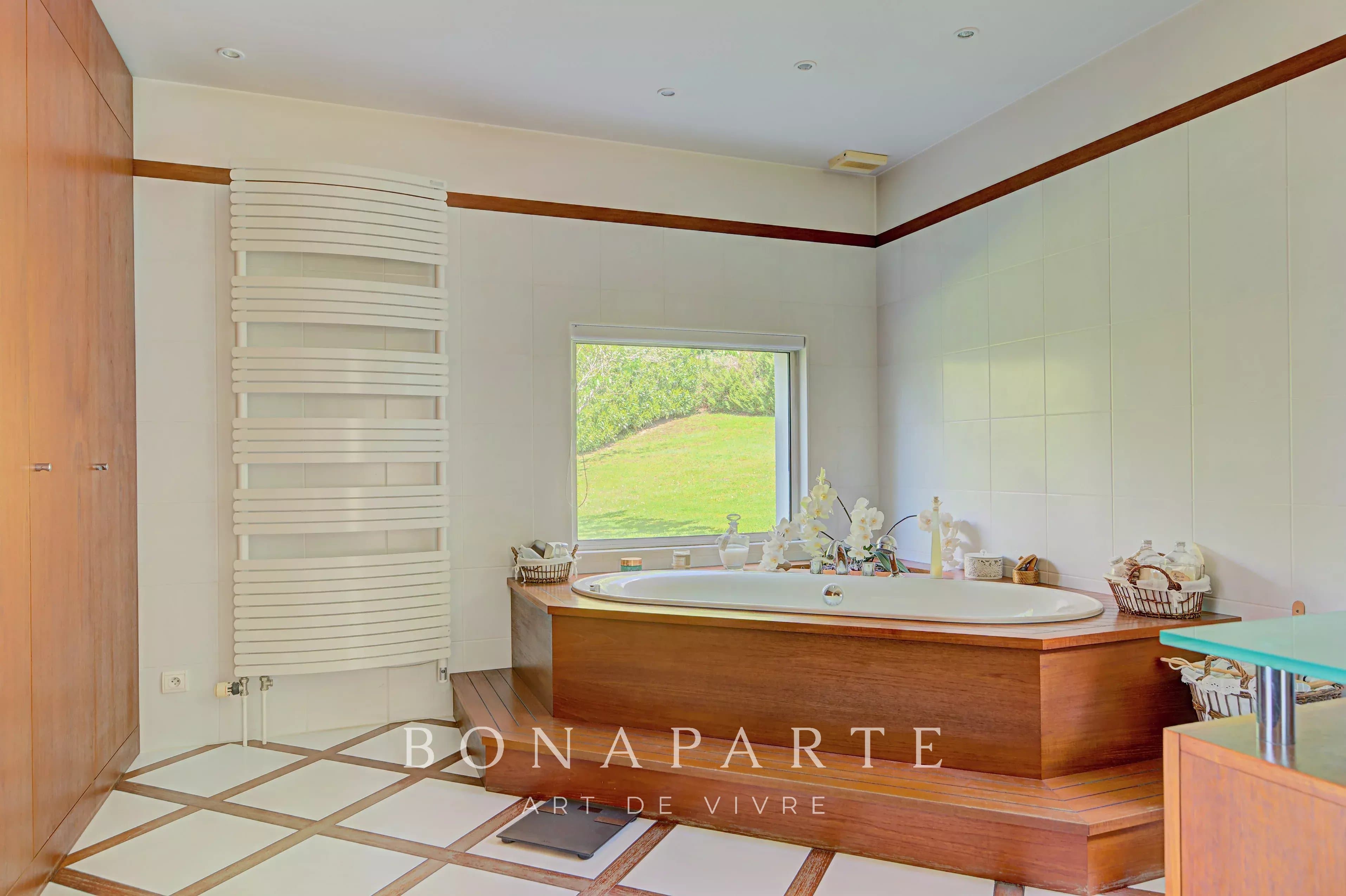 CRESPIÈRES - MAISON CONTEMPORAINE - 260 M² - Photo 24