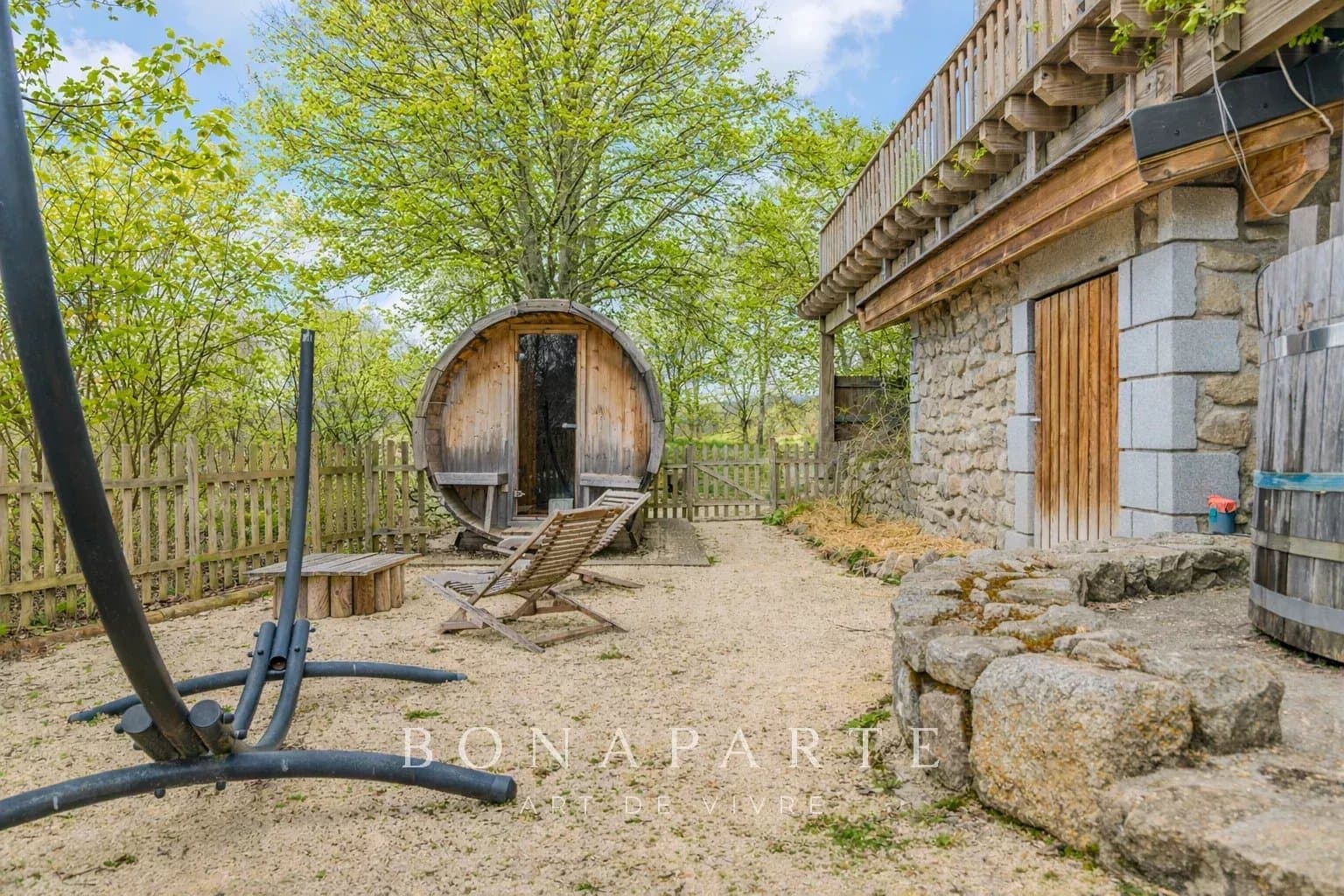 PROPRIÉTÉ DE CHARME AU CŒUR DU PILAT – RÉSIDENCE FAMILIALE & ACTIVITÉ TOURISTIQUE - Photo 17