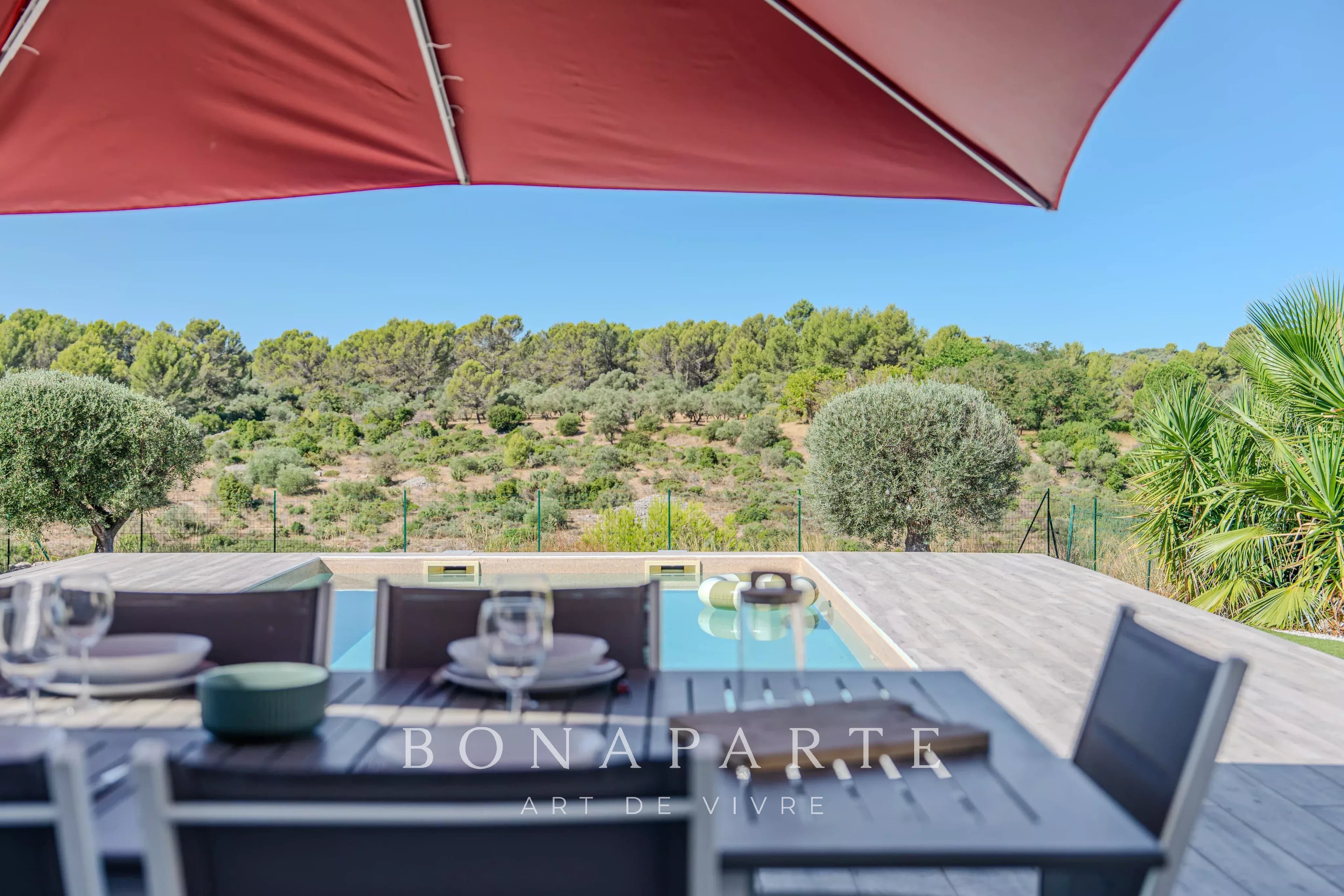 Villa contemporaine à flanc de colline - Photo 13