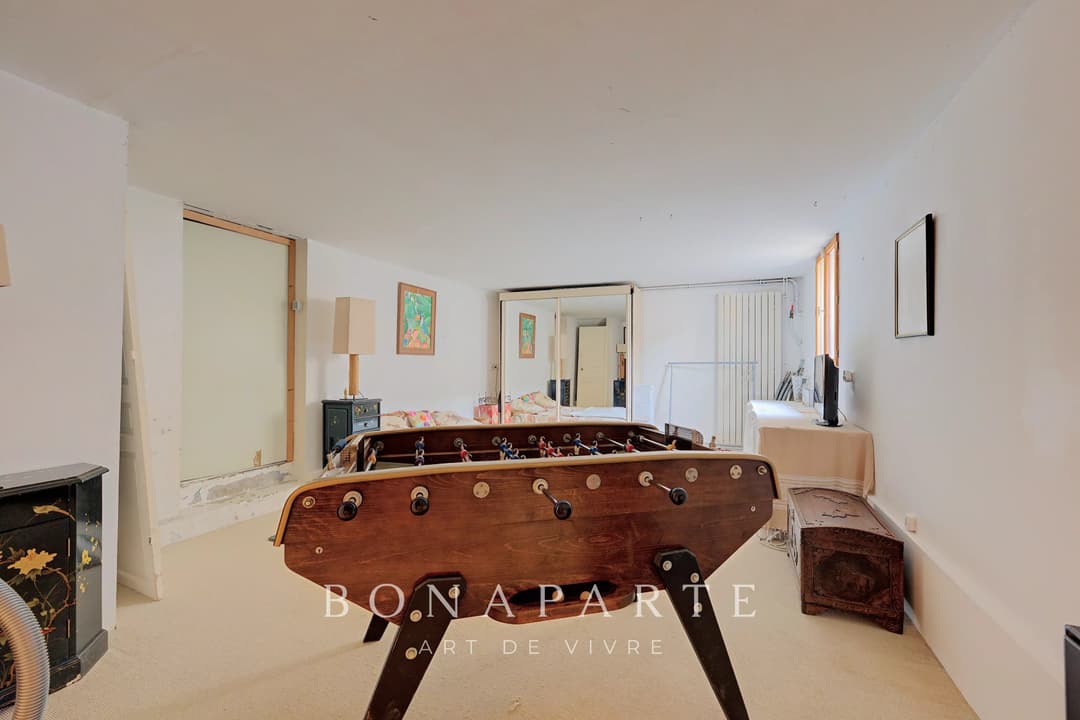 SURESNES - Maison en pierre meulière avec jardin à l’abri des regards – 204 m² - Photo 19